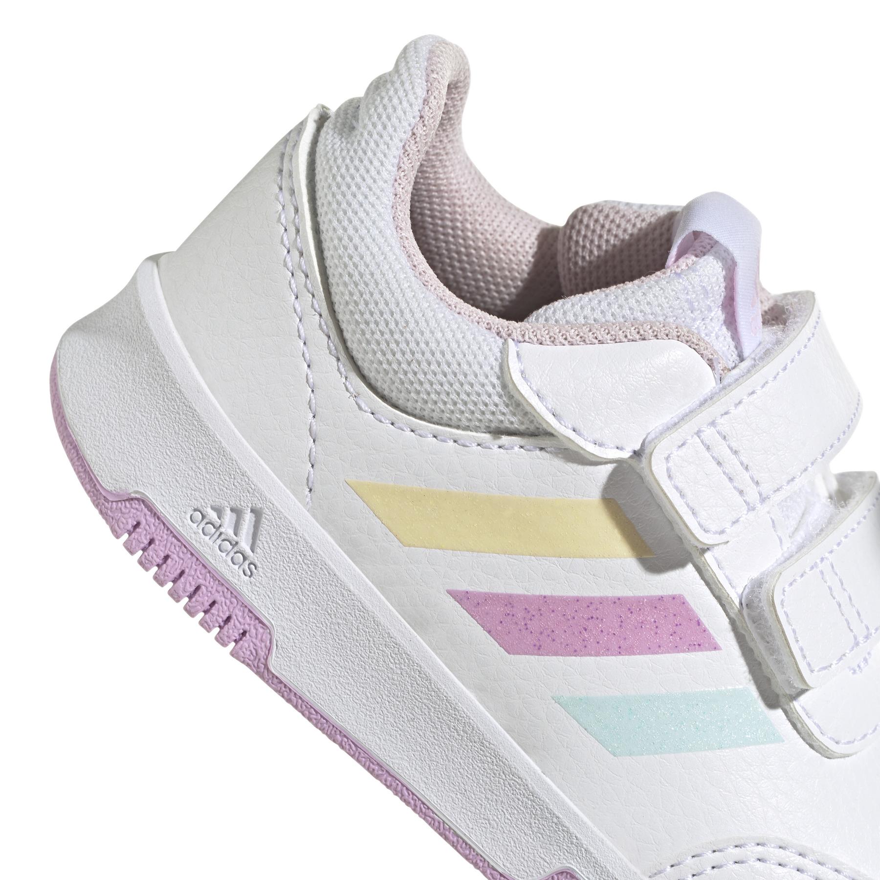 product/a/d/adidas_gw6467_9_footwear_photography_detail_view_2_white_000.jpg