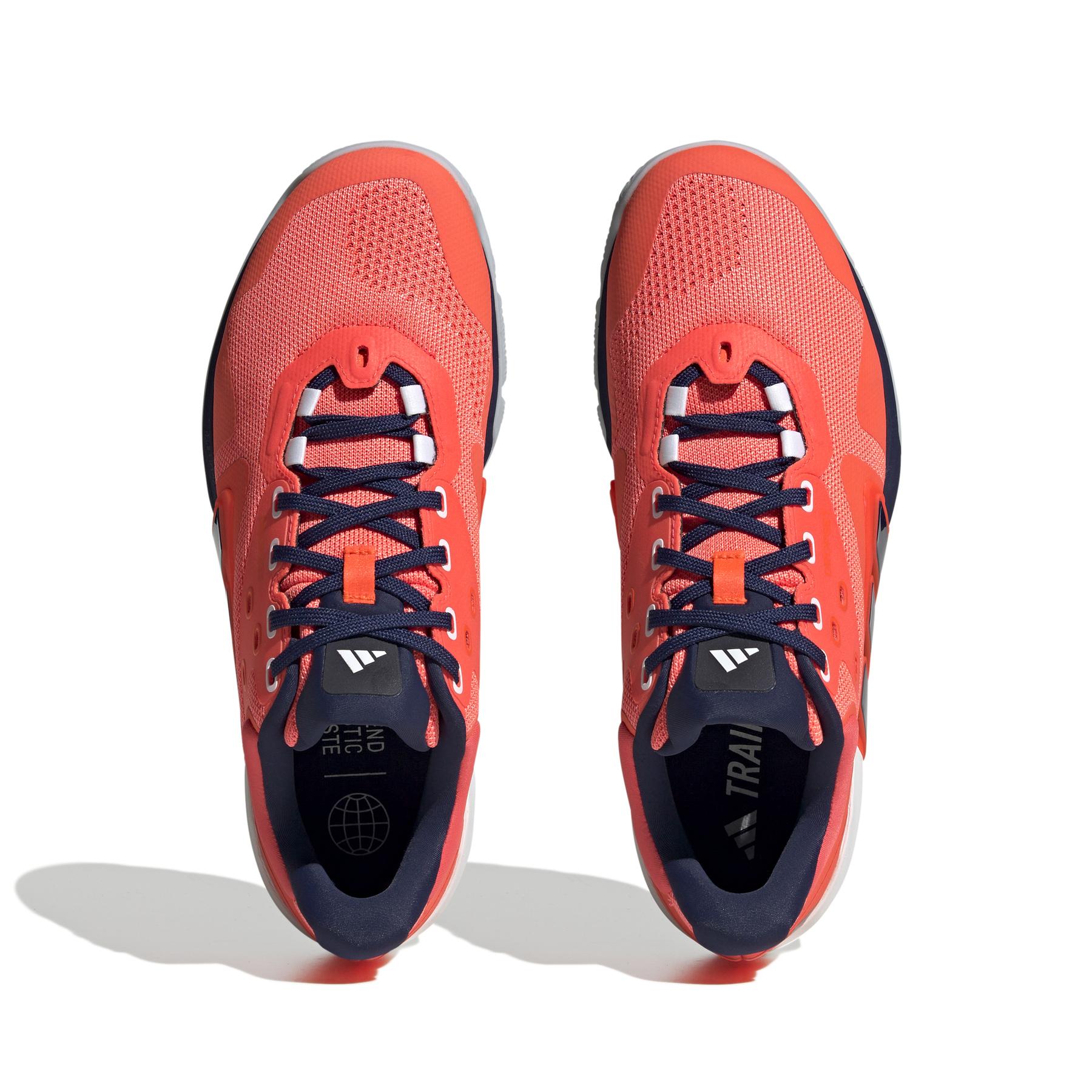 product/a/d/adidas_gw6765_3_footwear_photography_top_portrait_view_white_000.jpg