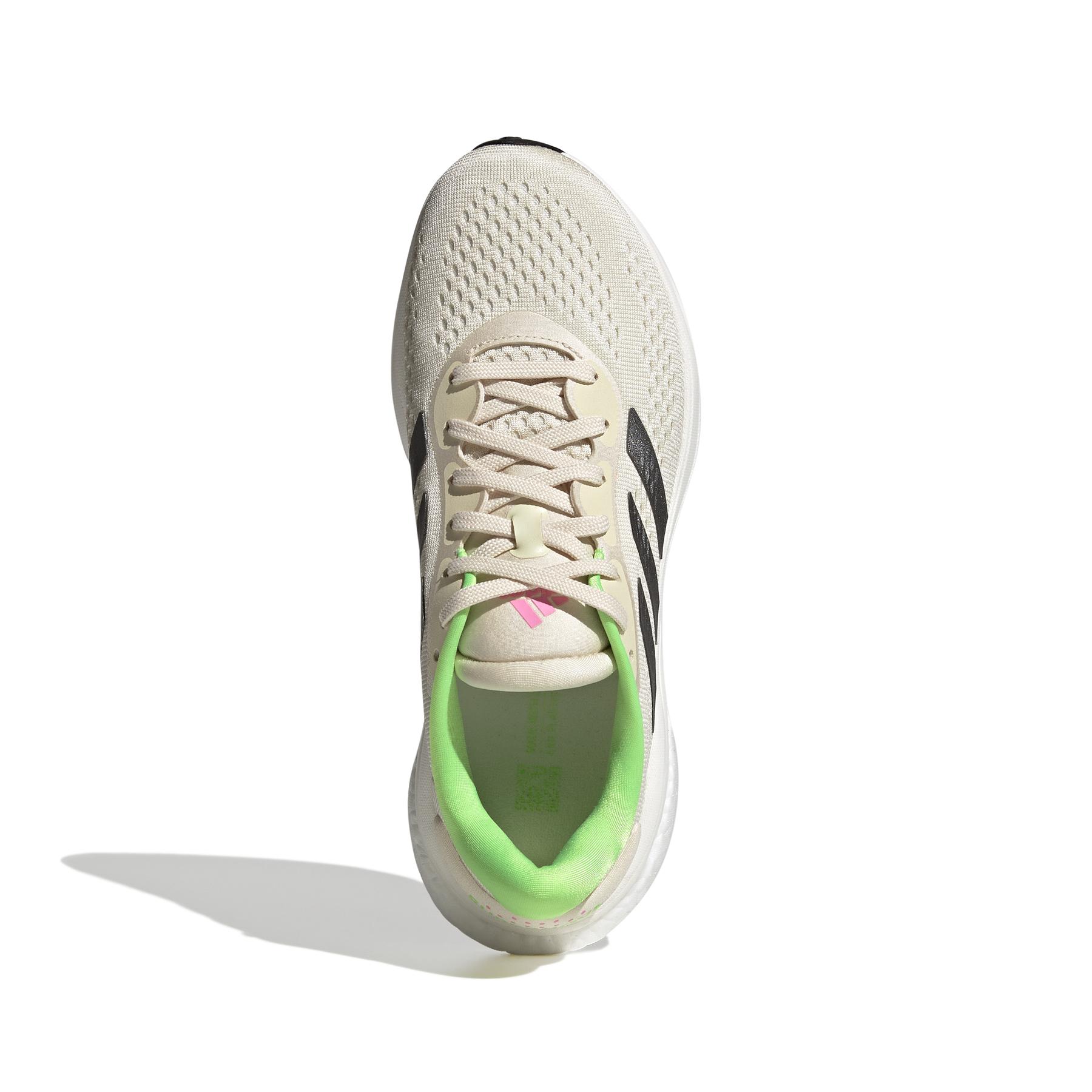 product/a/d/adidas_gw9095_3_footwear_photography_top_portrait_view_white_000.jpg