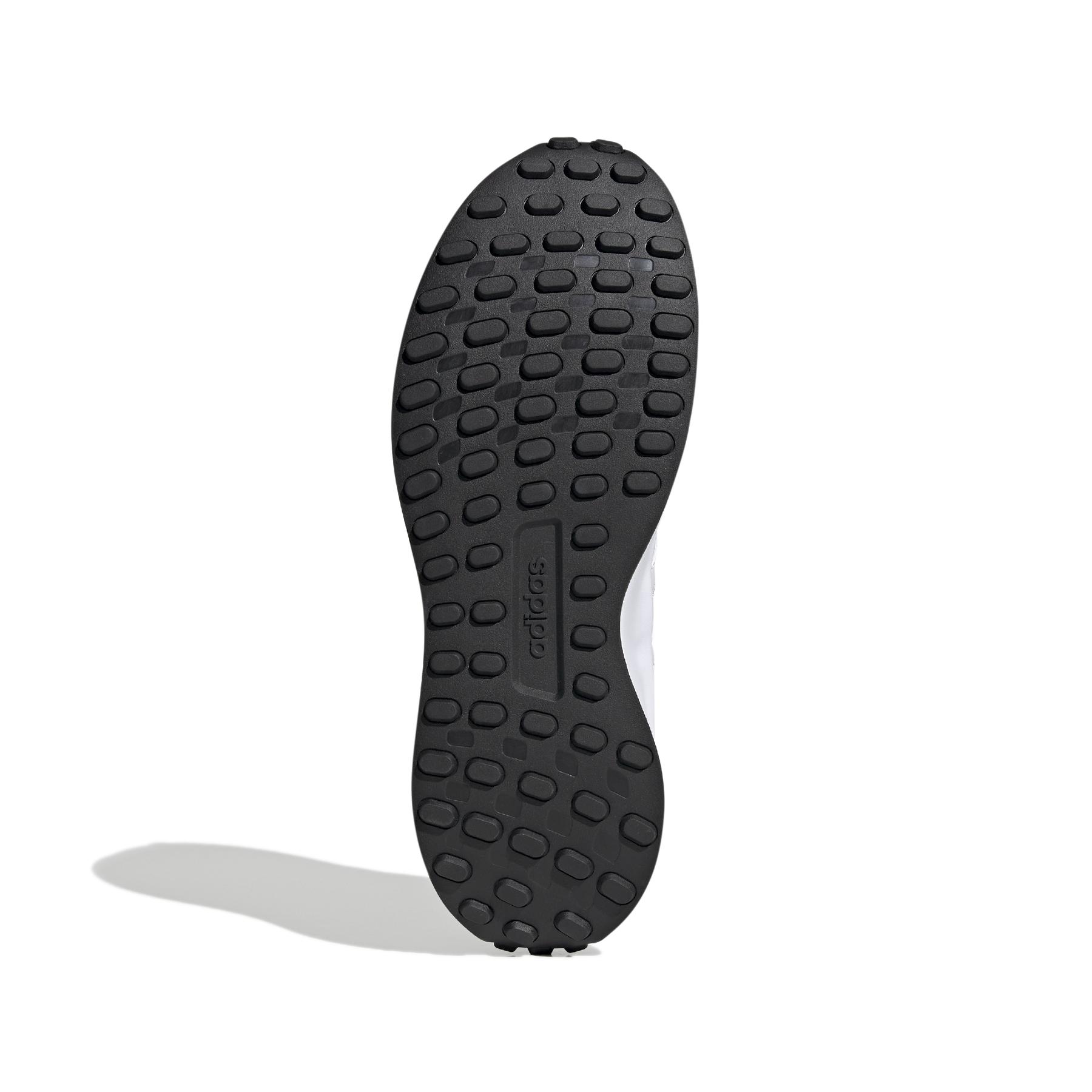 product/a/d/adidas_gx3090_4_footwear_photography_bottom_view_white.jpg