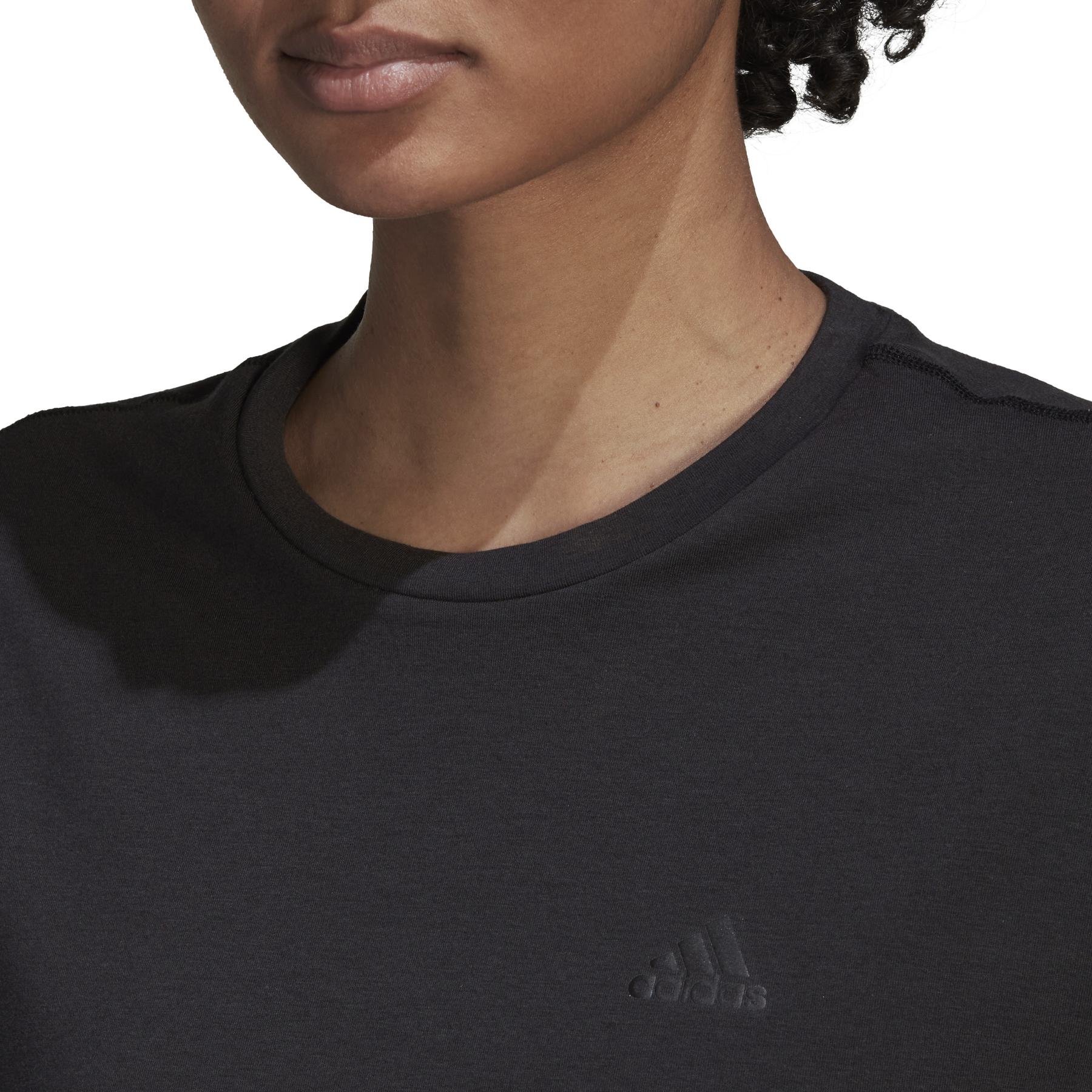 product/a/d/adidas_hc6327_8_apparel_on_model_detail_view_2_white.jpg