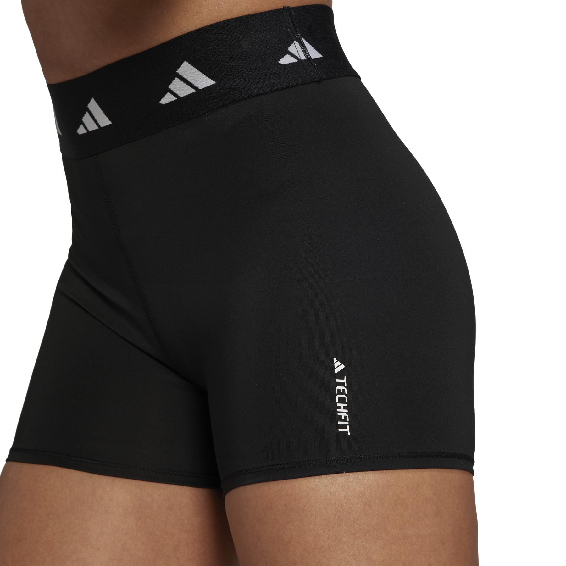 product/a/d/adidas_hf6683_6_apparel_on_model_detail_view_1_white.jpg