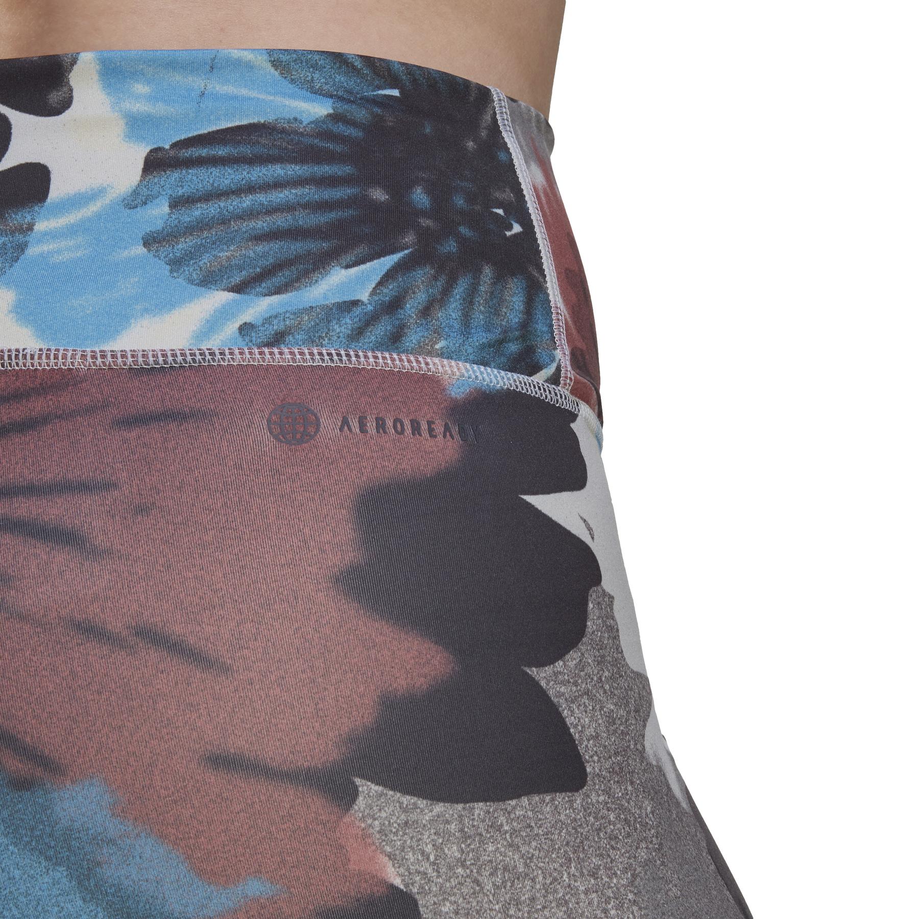 product/a/d/adidas_hk9996_7_apparel_on_model_detail_view_2_white.jpg