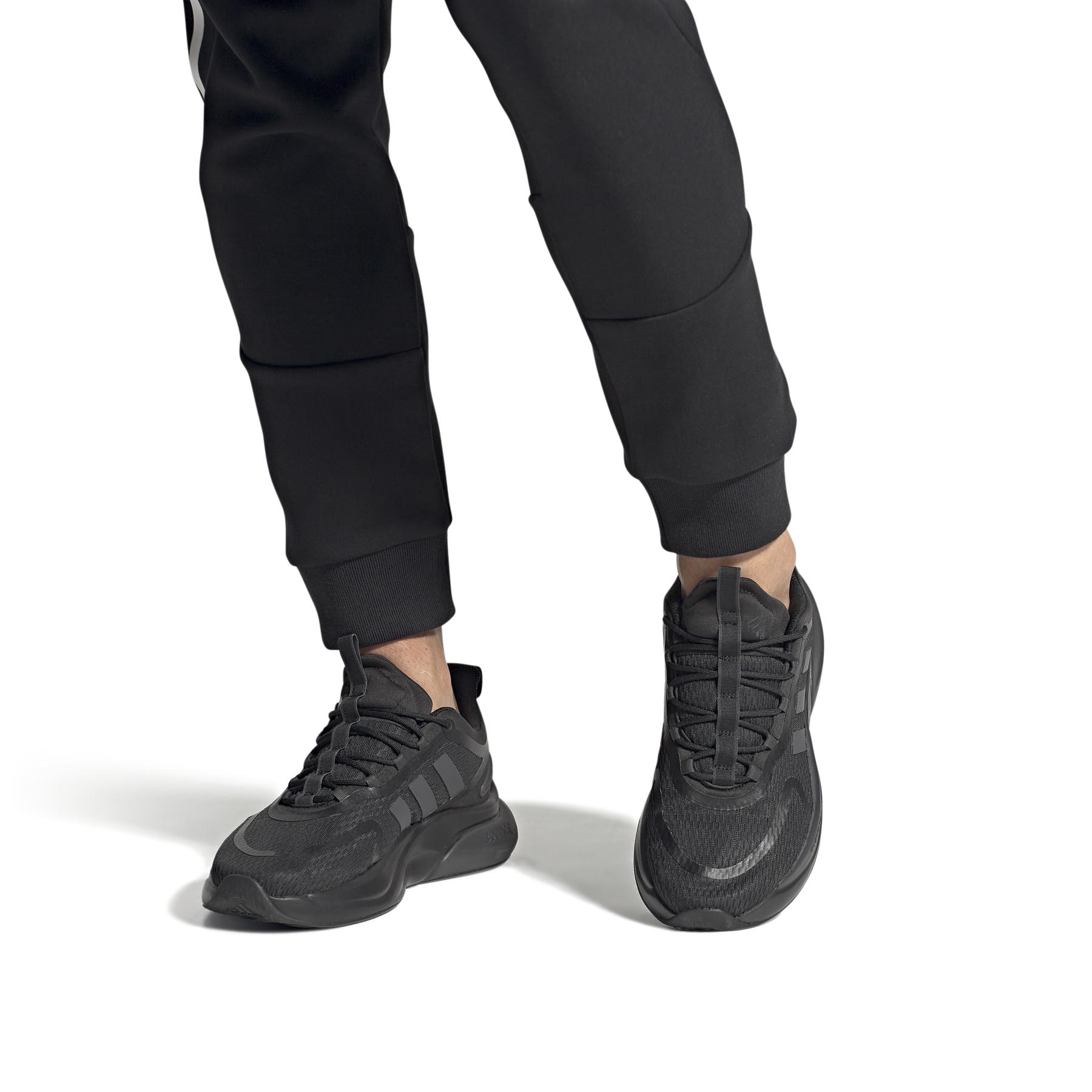 product/a/d/adidas_hp6142_11_footwear_on_model_front_view_white_000.jpg