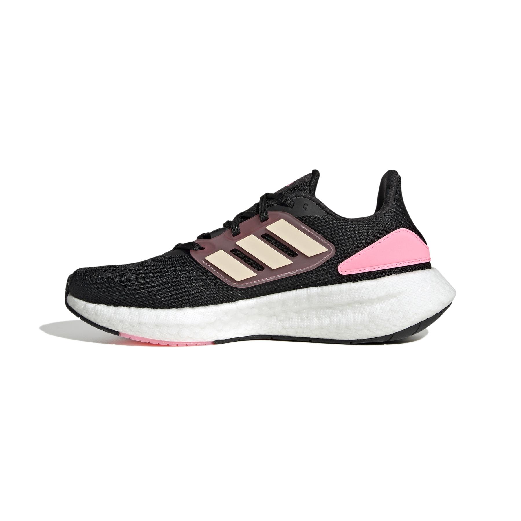 product/a/d/adidas_hq8581_5_footwear_photography_side_medial_center_view_white_000.jpg