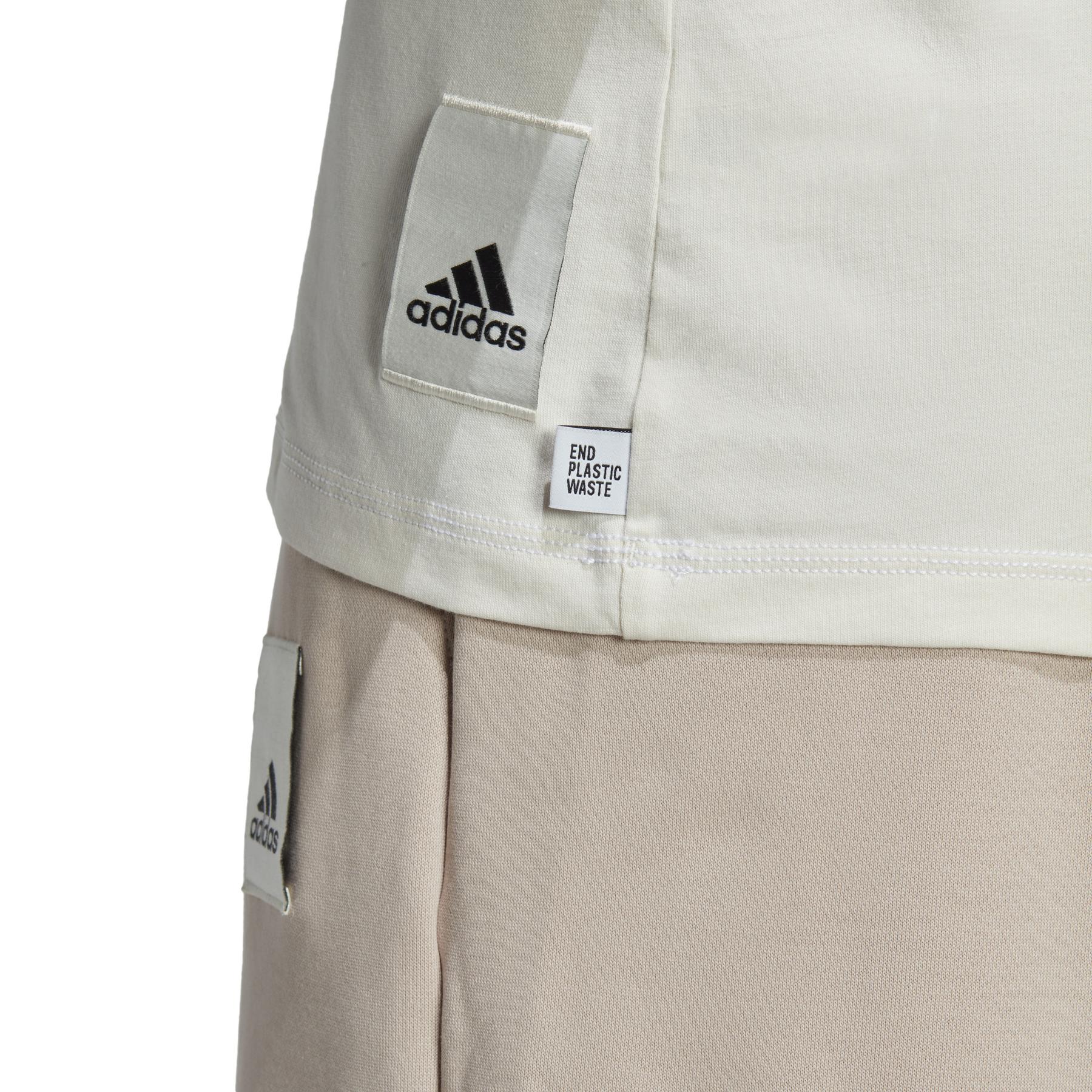 product/a/d/adidas_ia9350_8_apparel_on_model_detail_view_2_white.jpg