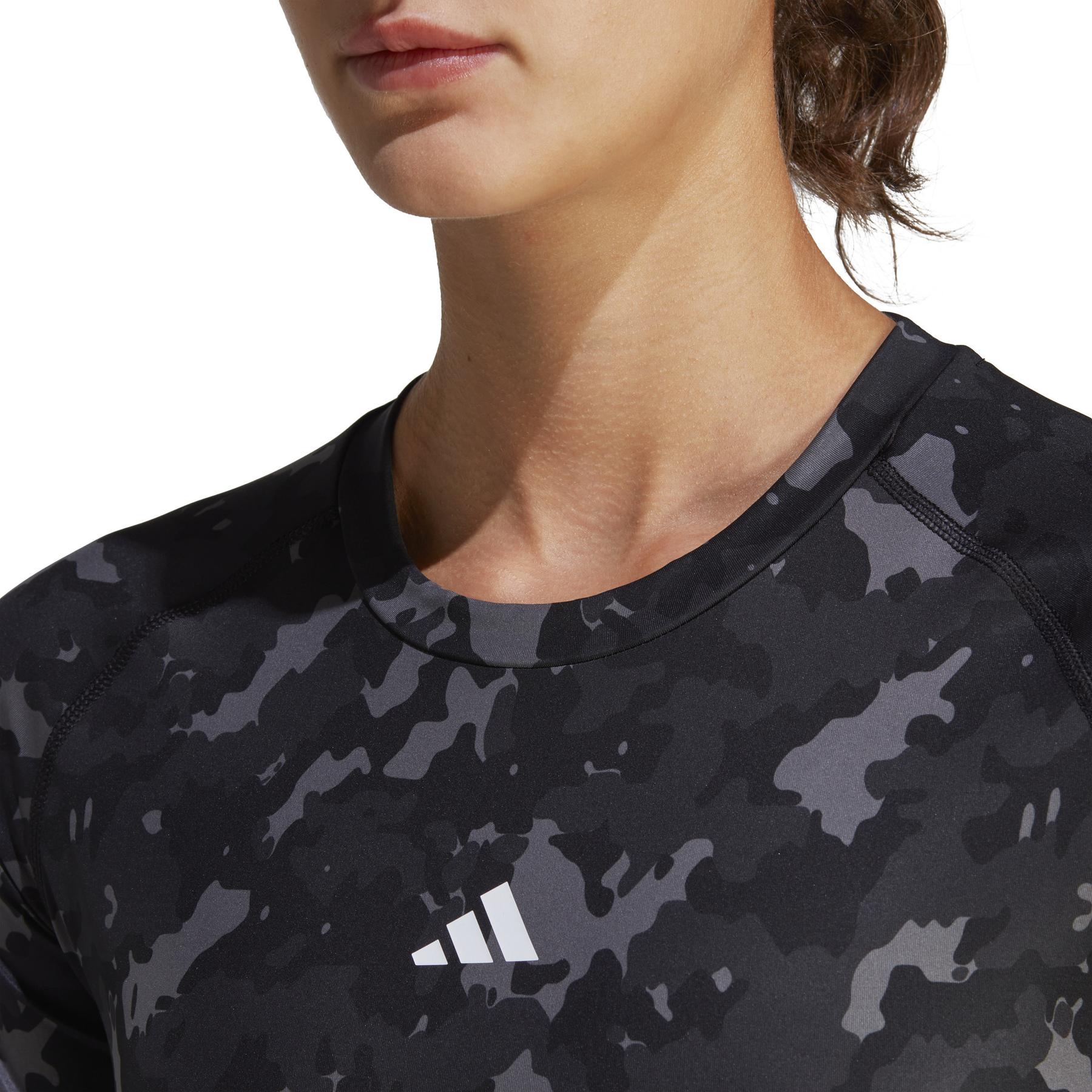 product/a/d/adidas_ic8052_8_apparel_on_model_detail_view_2_white.jpg