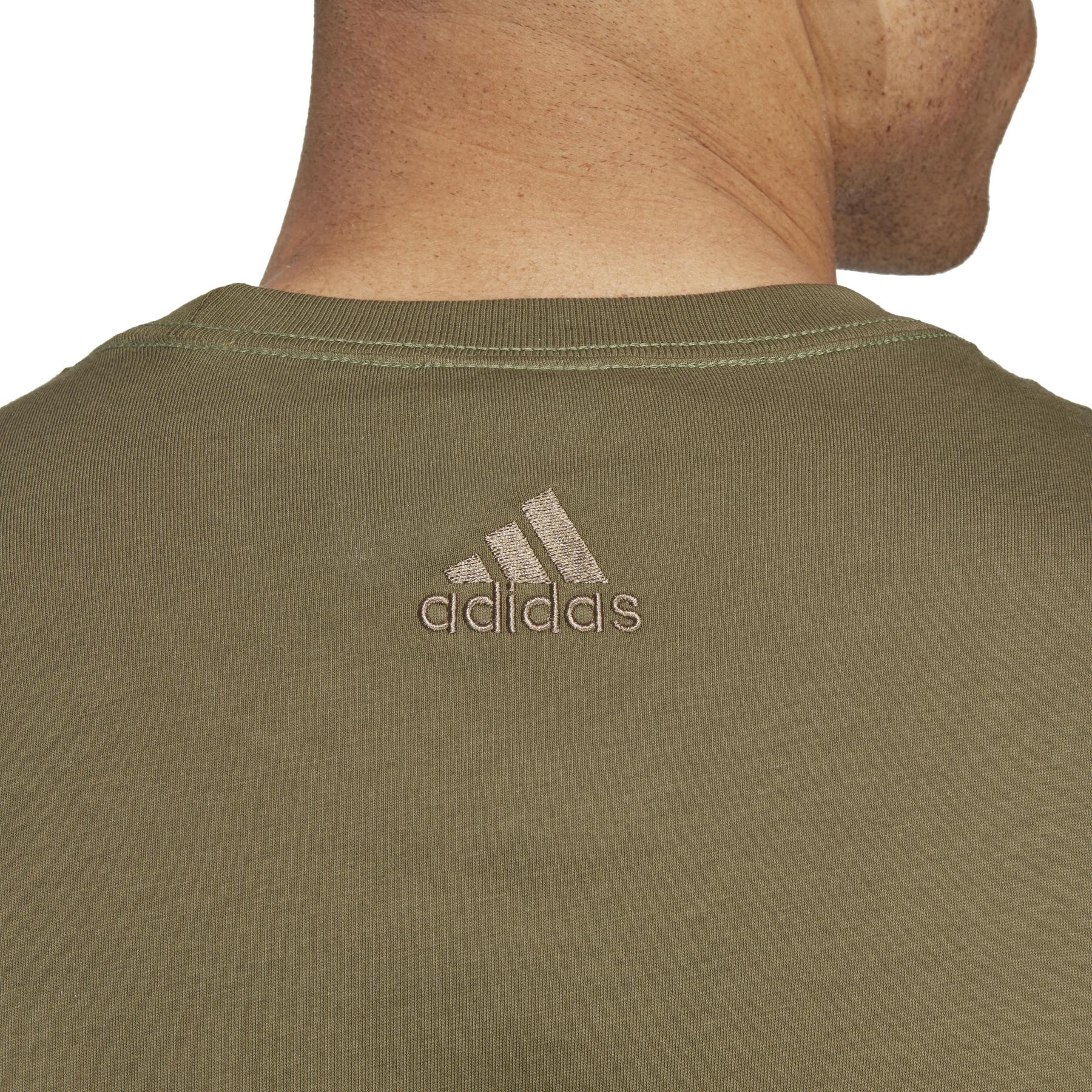 product/a/d/adidas_ic9280_8_apparel_on_model_detail_view_2_white.jpg