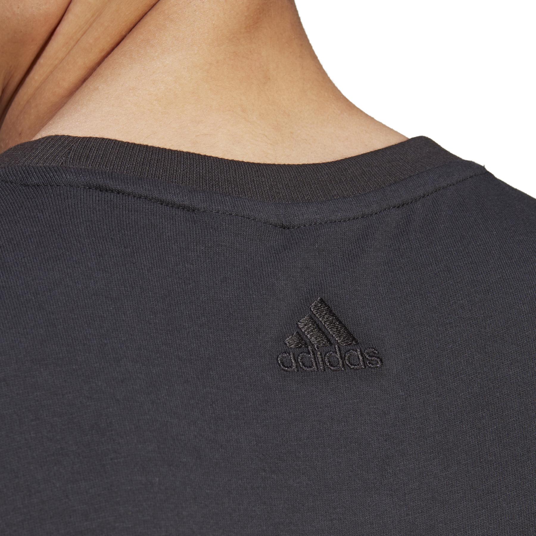 product/a/d/adidas_ic9815_8_apparel_on_model_detail_view_2_white.jpg