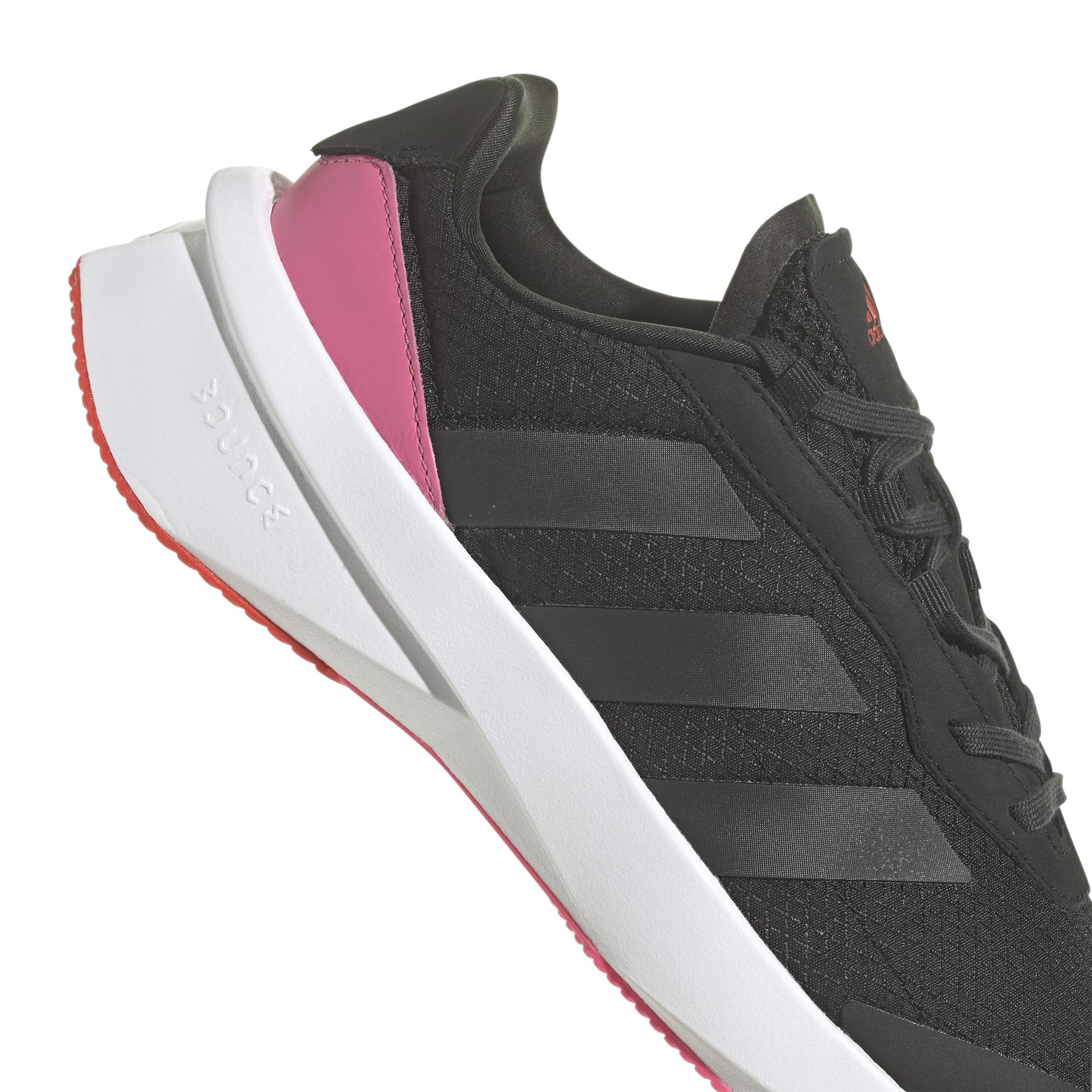 product/a/d/adidas_id2370_9_footwear_photography_detail_view_2_white_bv.jpg