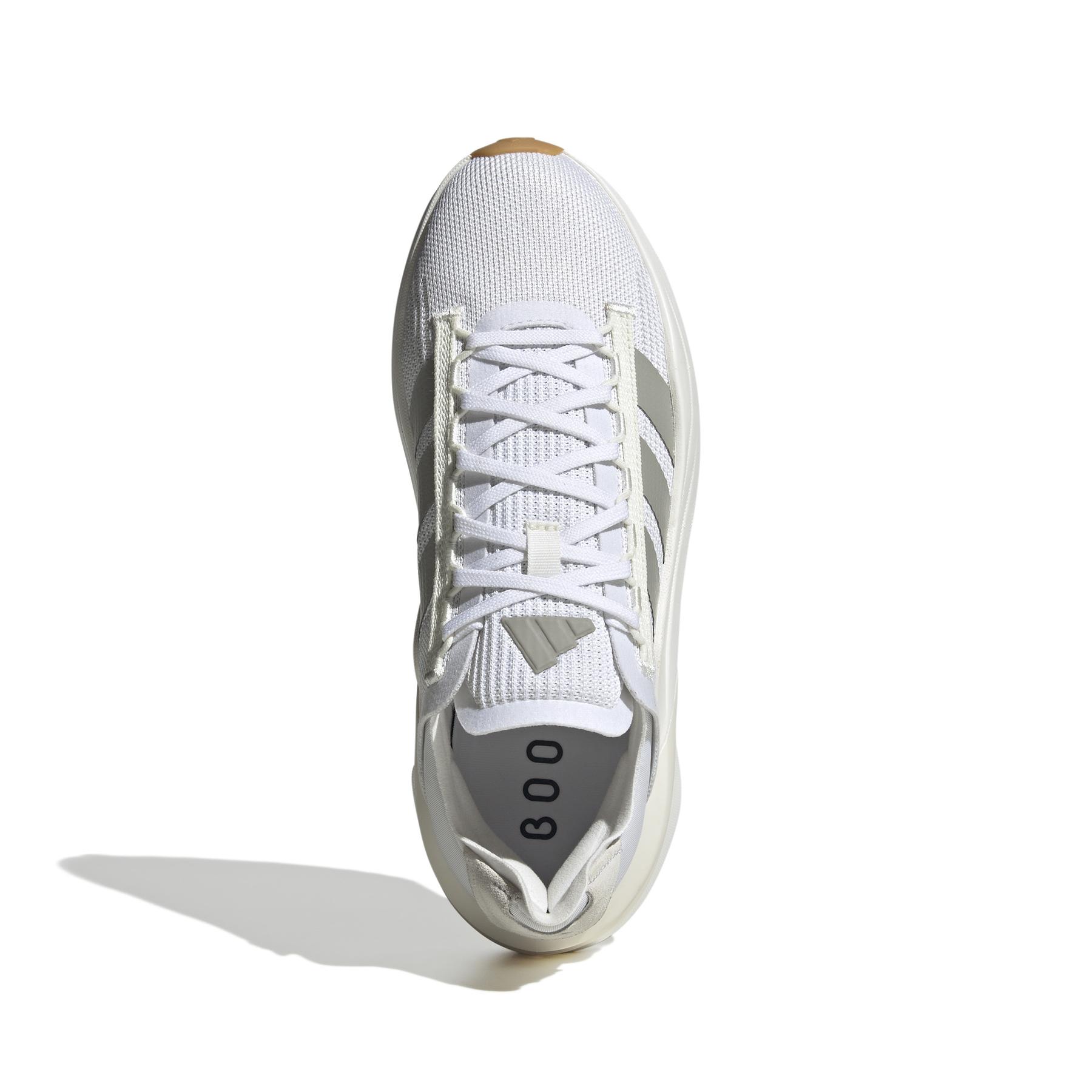 product/a/d/adidas_id5239_3_footwear_photography_top_portrait_view_white-030824x.jpg