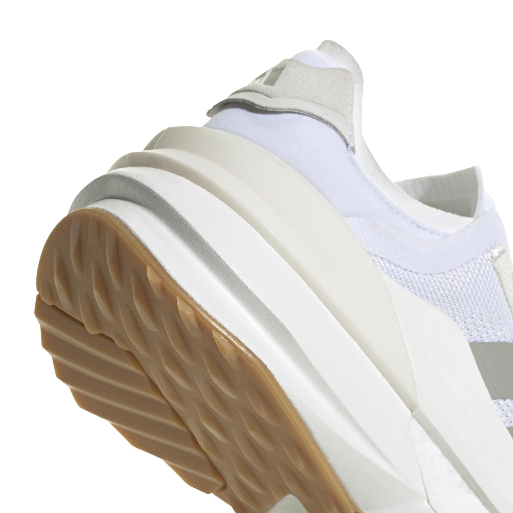 product/a/d/adidas_id5239_9_footwear_photography_detail_view_2_white-030824x.jpg