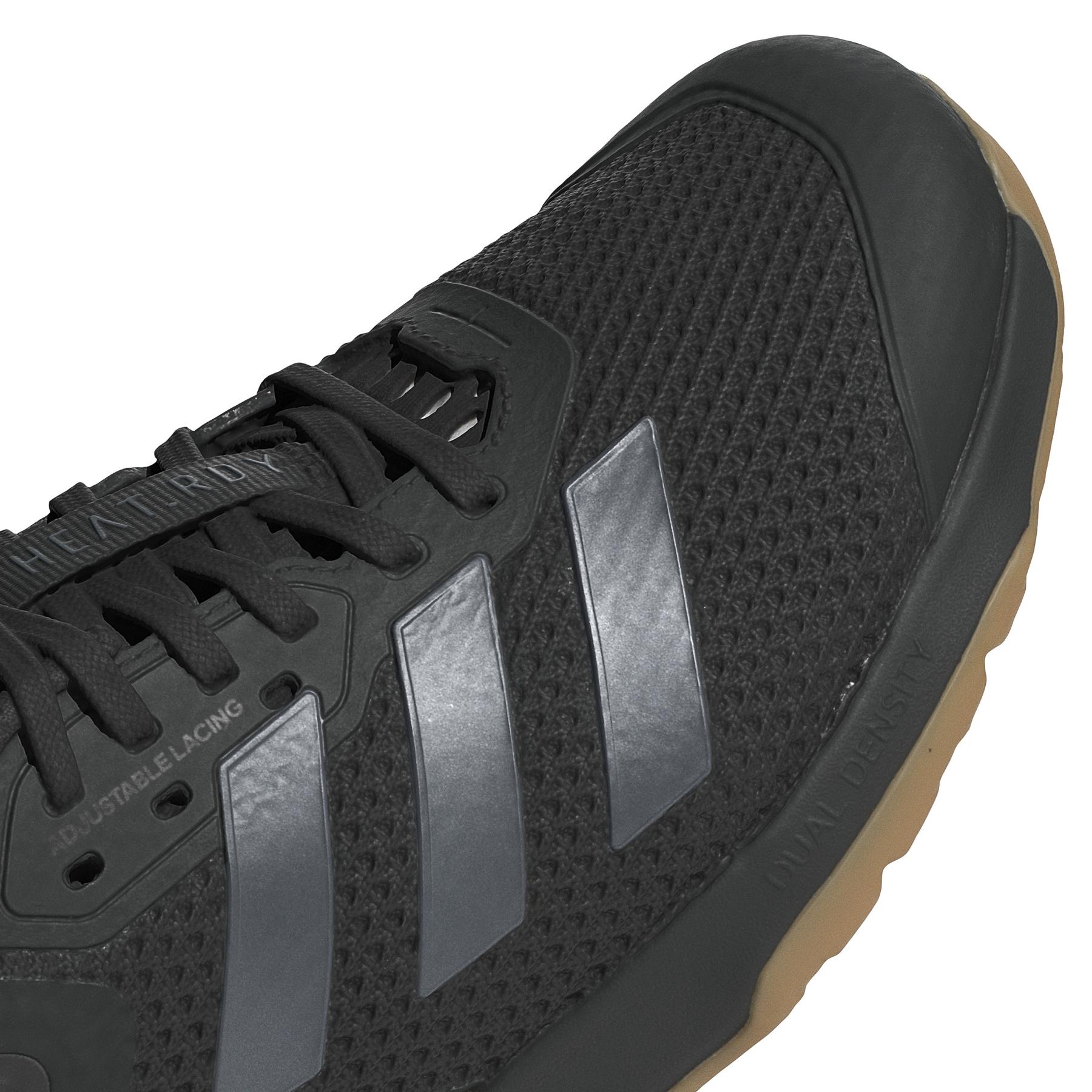 product/a/d/adidas_id8632_8_footwear_photography_detail_view_1_white-nw091625.jpg
