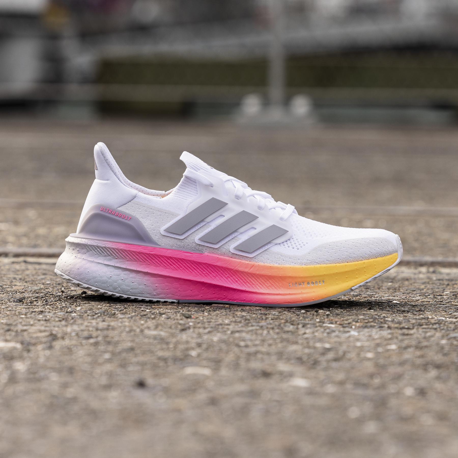 product/a/d/adidas_id8810_16_footwear_photography_heromrktng_view_1.jpg
