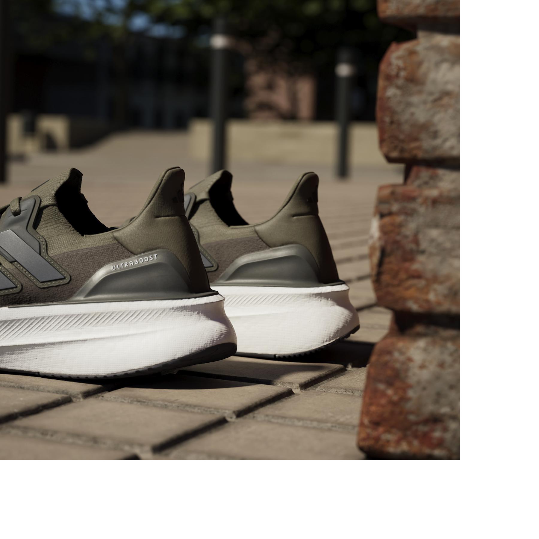 product/a/d/adidas_id8815_23_footwear_photography_heromrktng_view_10.jpg