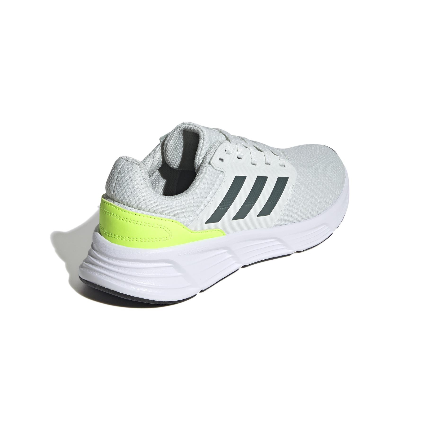 product/a/d/adidas_ie8135_7_footwear_photography_back_lateral_top_view_white.jpg
