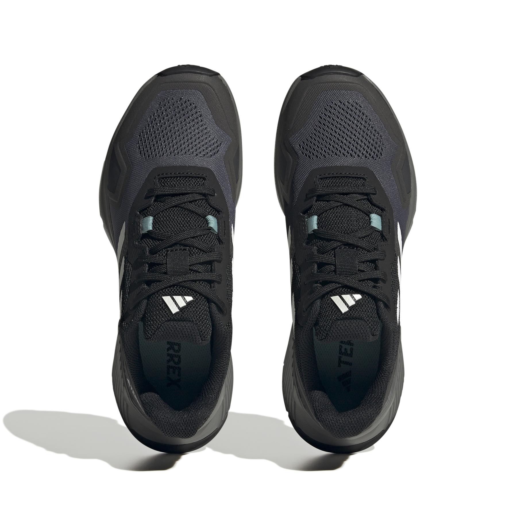 product/a/d/adidas_if5030_3_footwear_photography_top_portrait_view_white.jpg