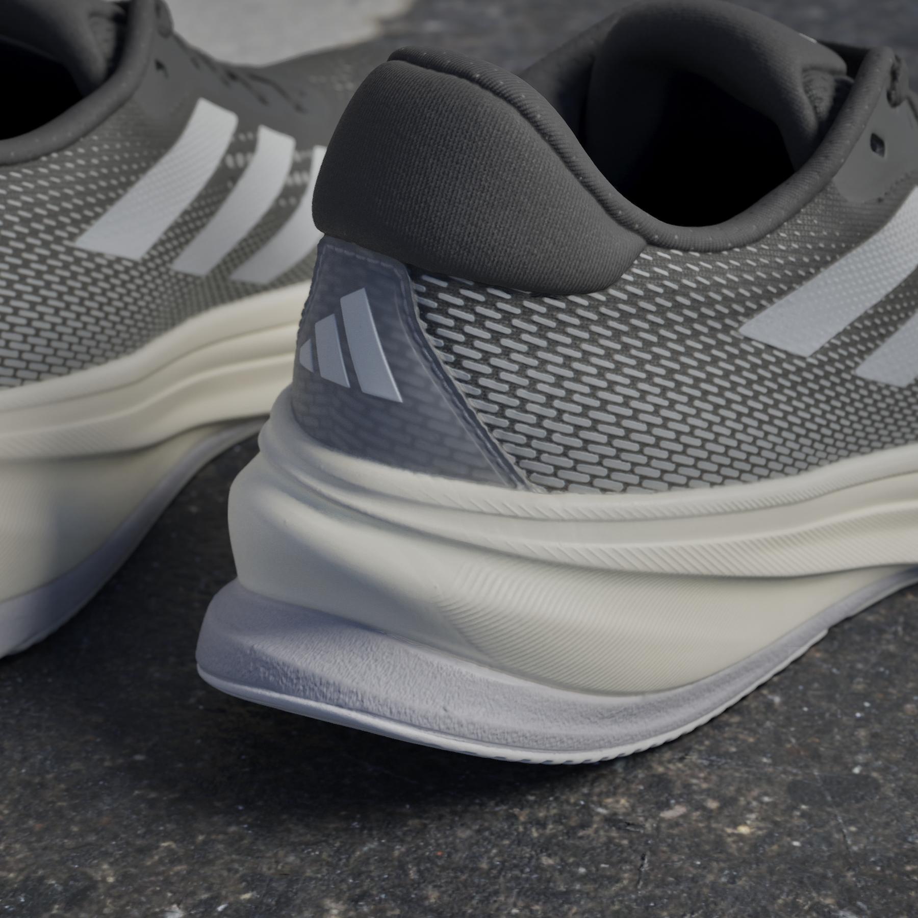 product/a/d/adidas_ig5837_25_footwear_photography_heromrktng_view_10_white-nw032224.jpg