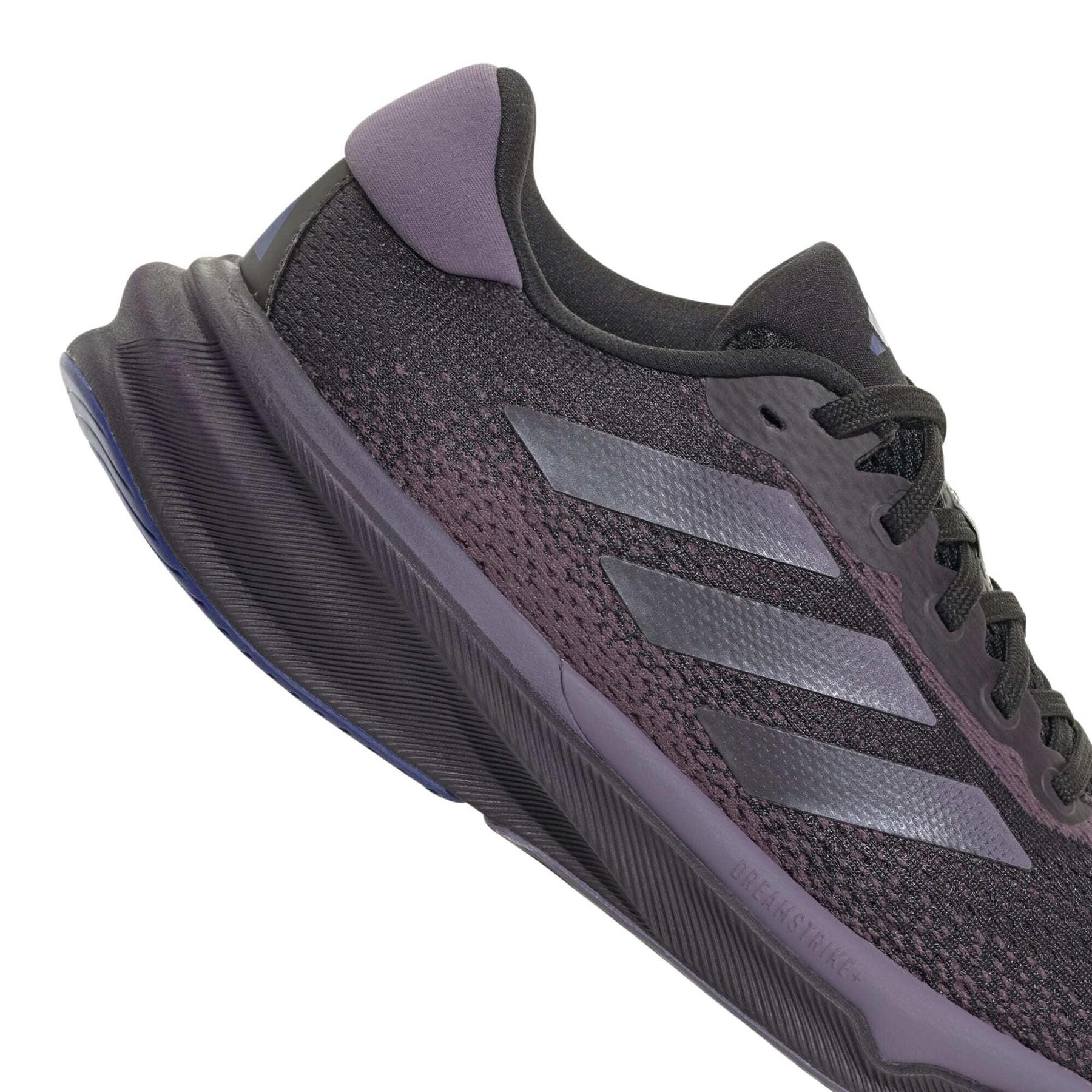 product/a/d/adidas_ig8290_9_footwear_photography_detail_view_2_white.jpg