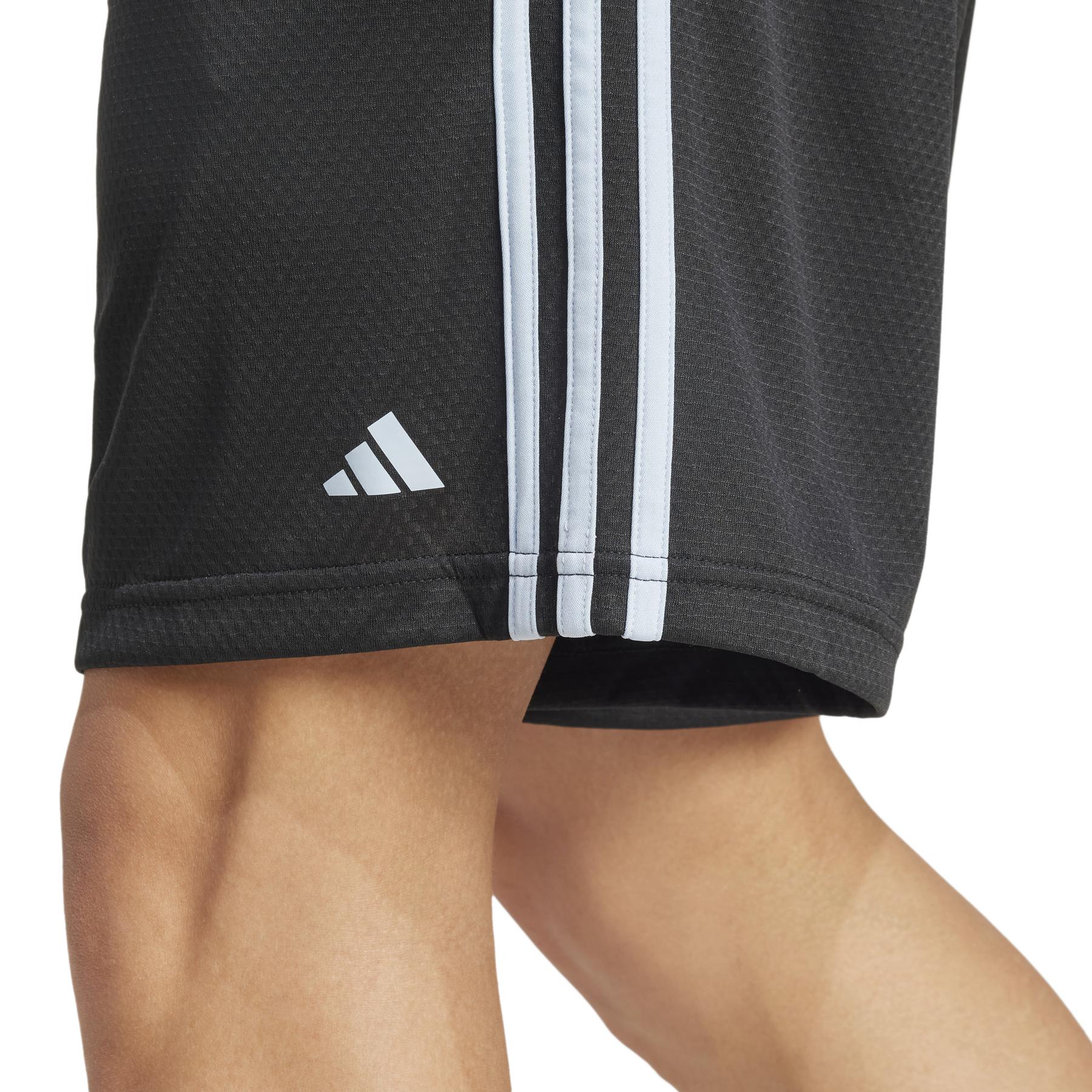product/a/d/adidas_ip2578_black-wonblu_9.jpg