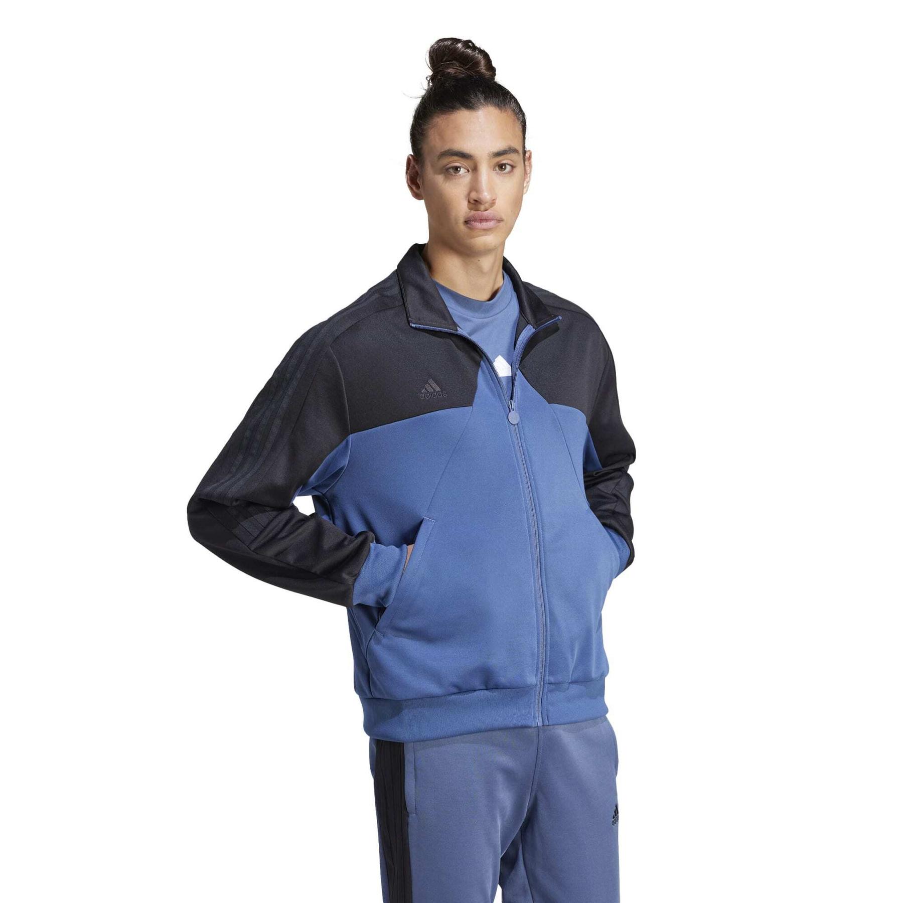 product/a/d/adidas_is1528_6_apparel_on_model_walking_view_white.jpg