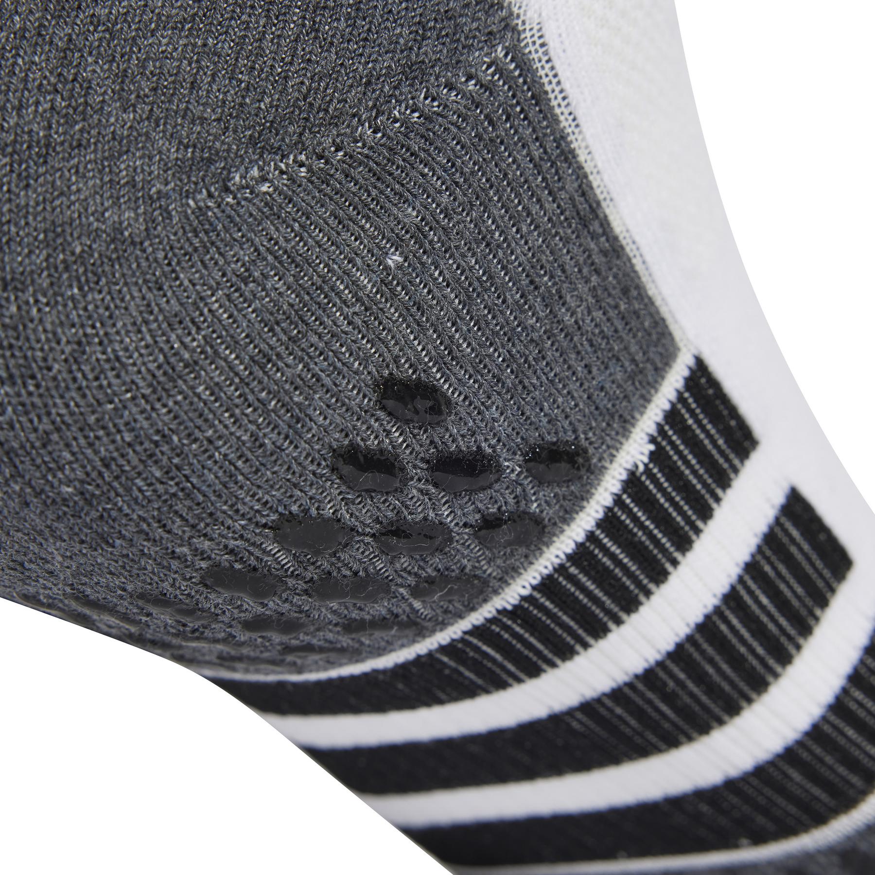 product/a/d/adidas_jd9572_4_hardware_photography_detail_view_2_white.jpg