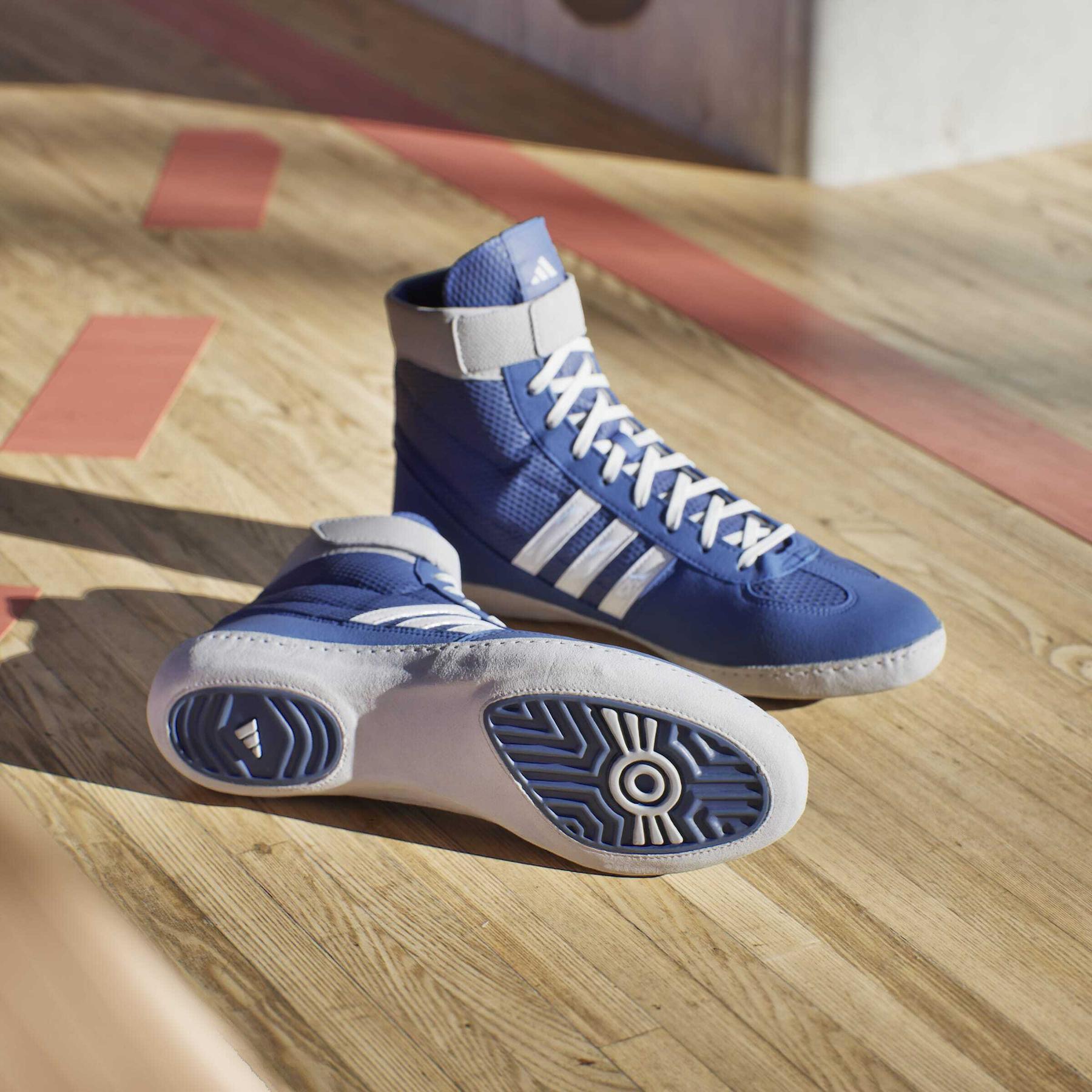 product/a/d/adidas_jp6121_16_footwear_photography_heromrktng_view_4-nw091625.jpg