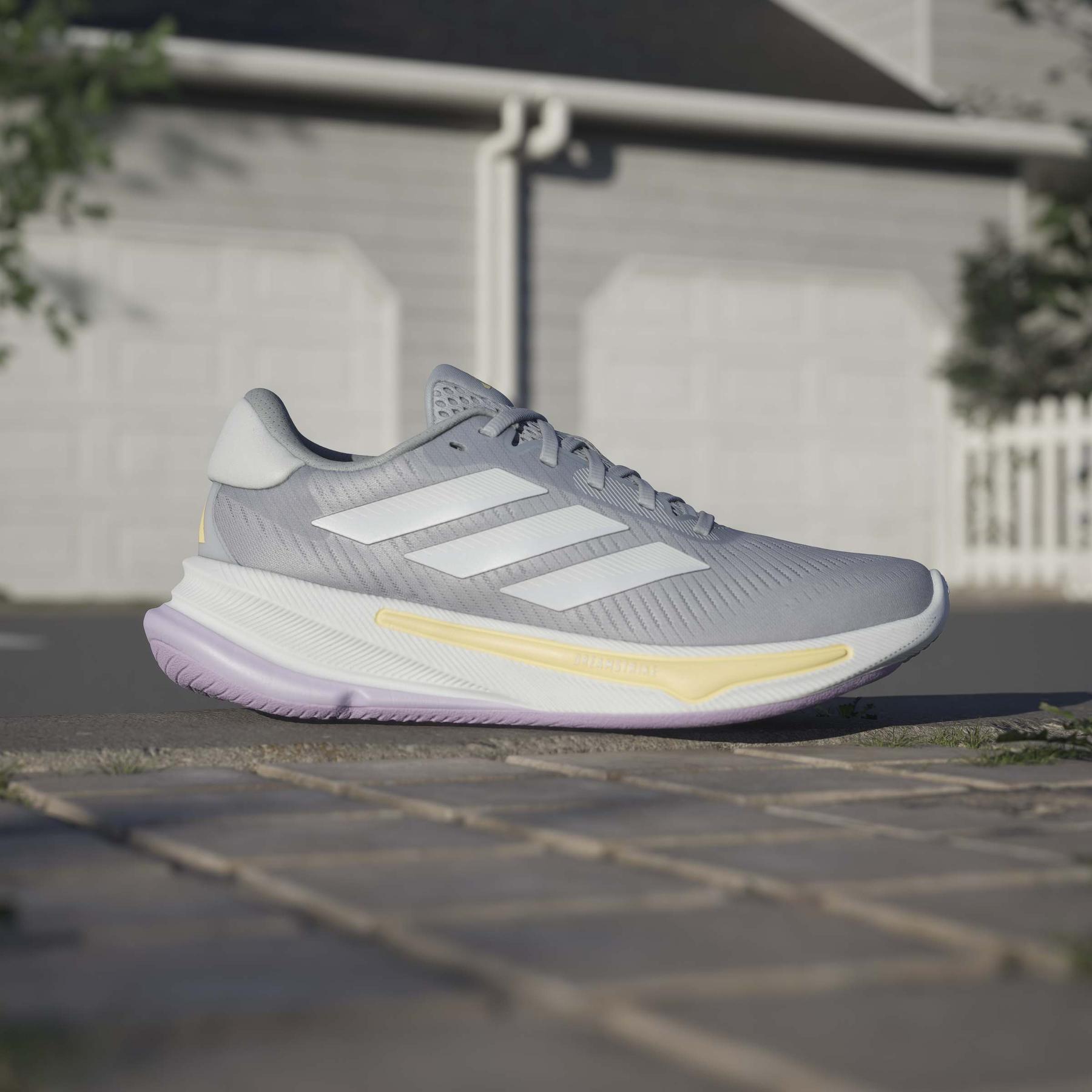product/a/d/adidas_jq1758_18_footwear_photography_heromrktng_view_3-nw091625.jpg