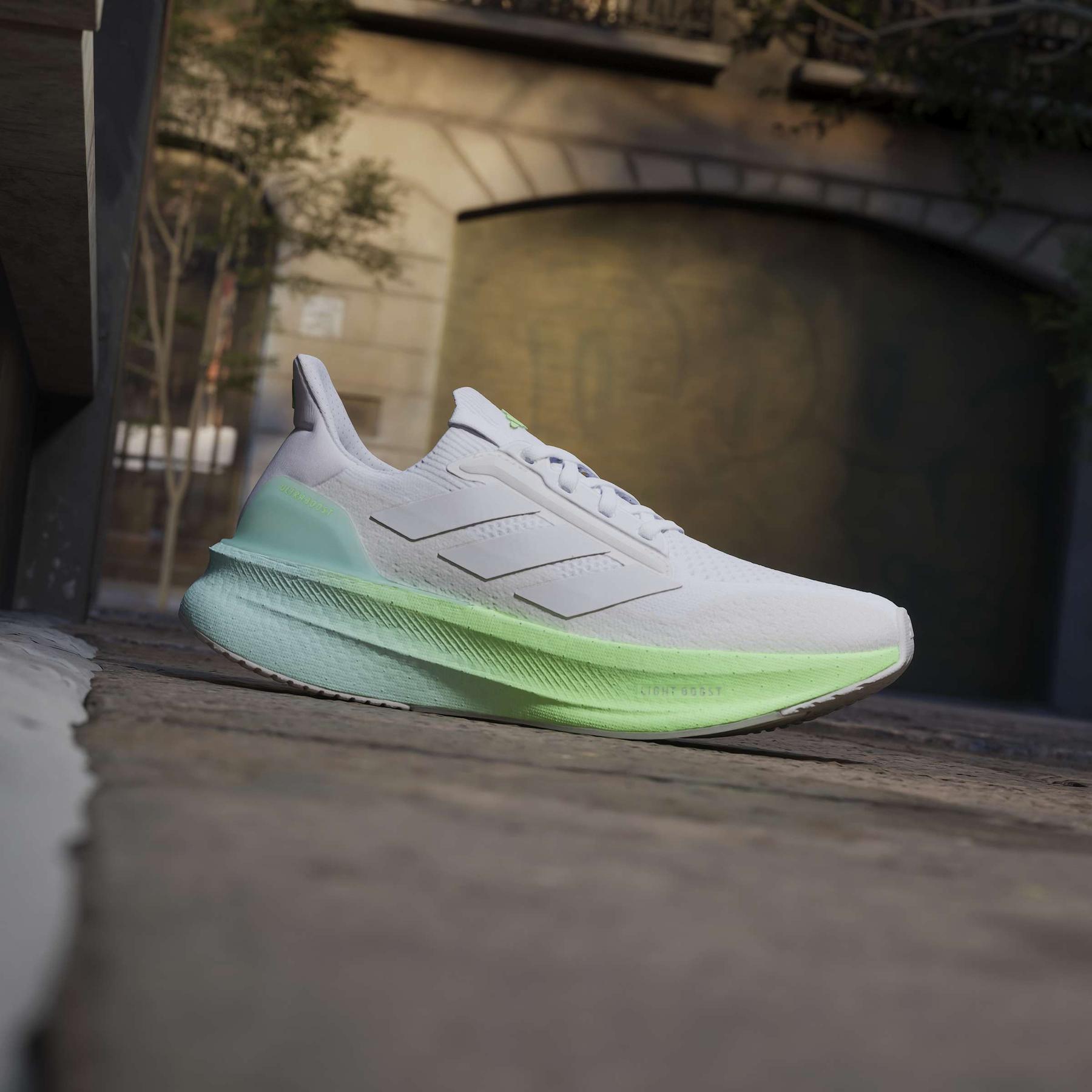 product/a/d/adidas_jq2927_18_footwear_photography_heromrktng_view_3-nw091625.jpg
