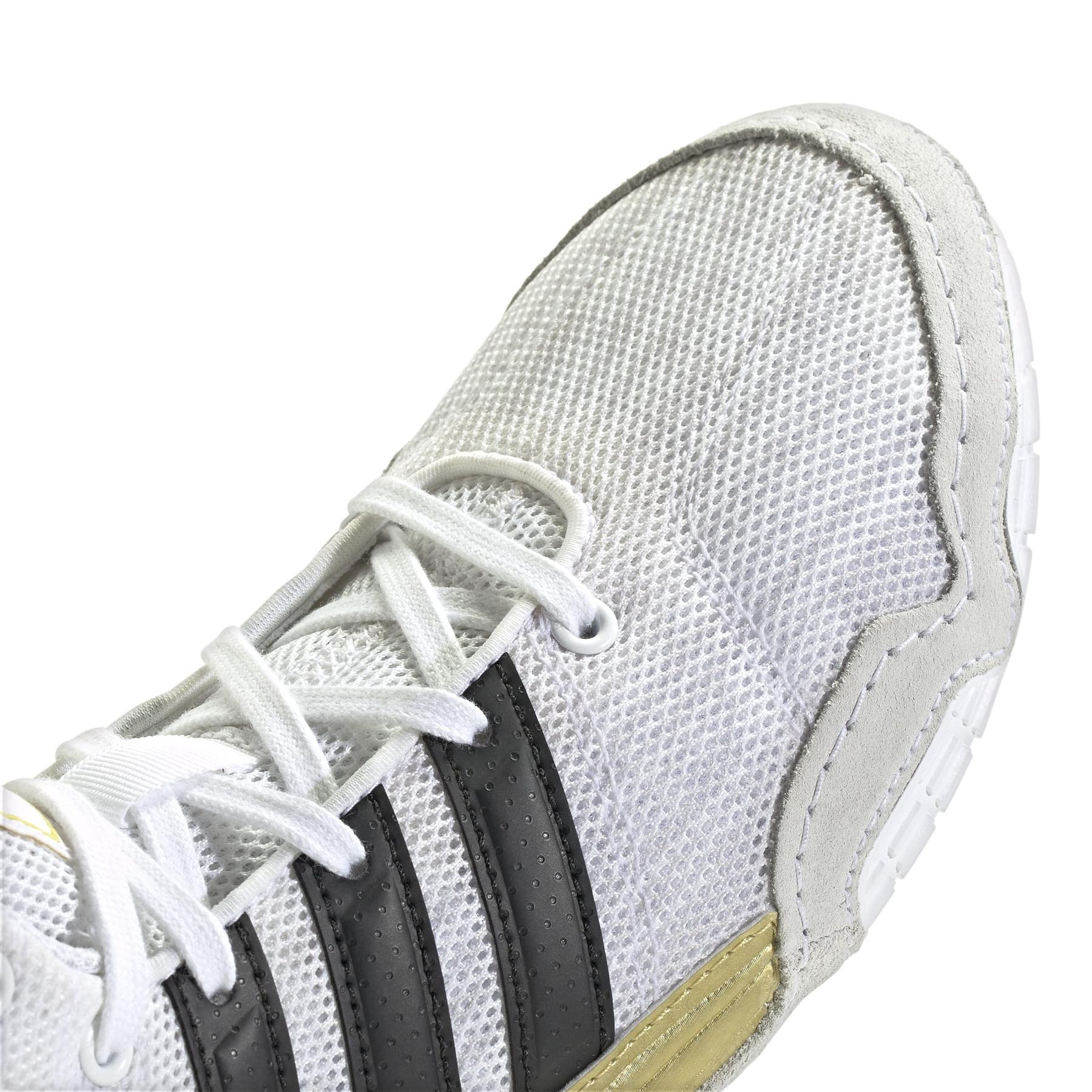 product/a/d/adidas_jq4980_9_footwear_photography_detail_view_2_white.jpg