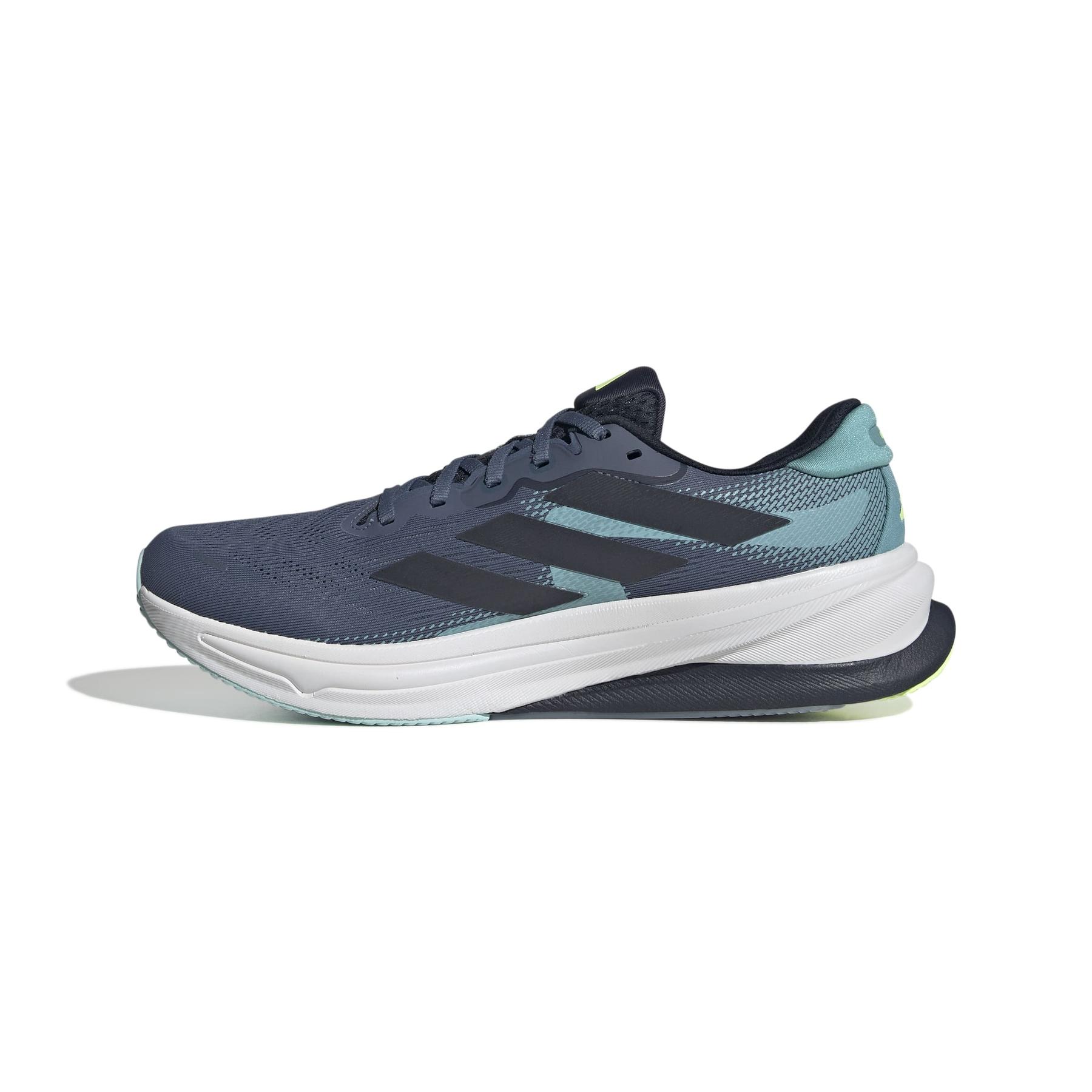 product/a/d/adidas_jq5080_5_footwear_photography_side_medial_center_view_white-nw091625.jpg