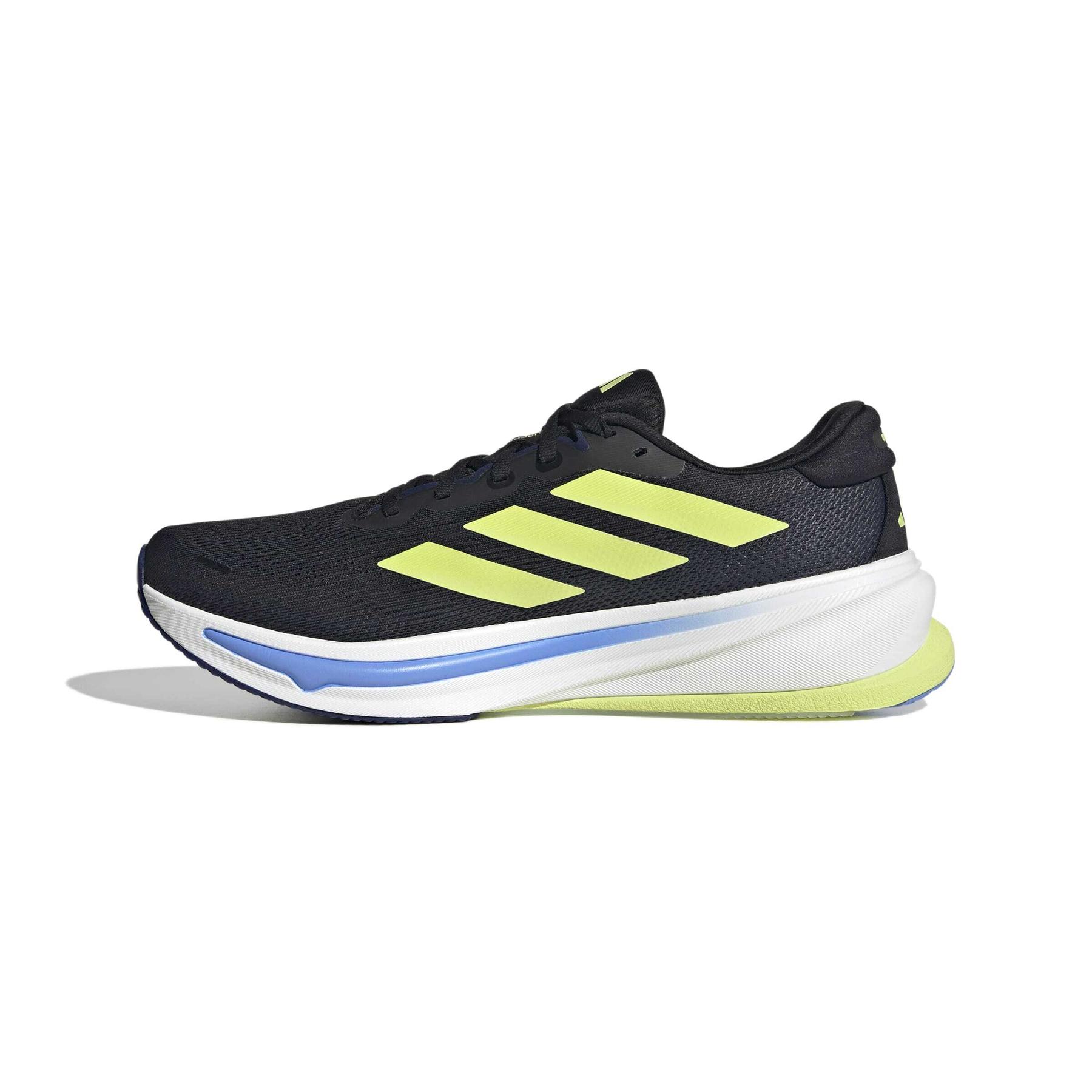 product/a/d/adidas_jq7702_5_footwear_photography_side_medial_center_view_white-nw091625.jpg
