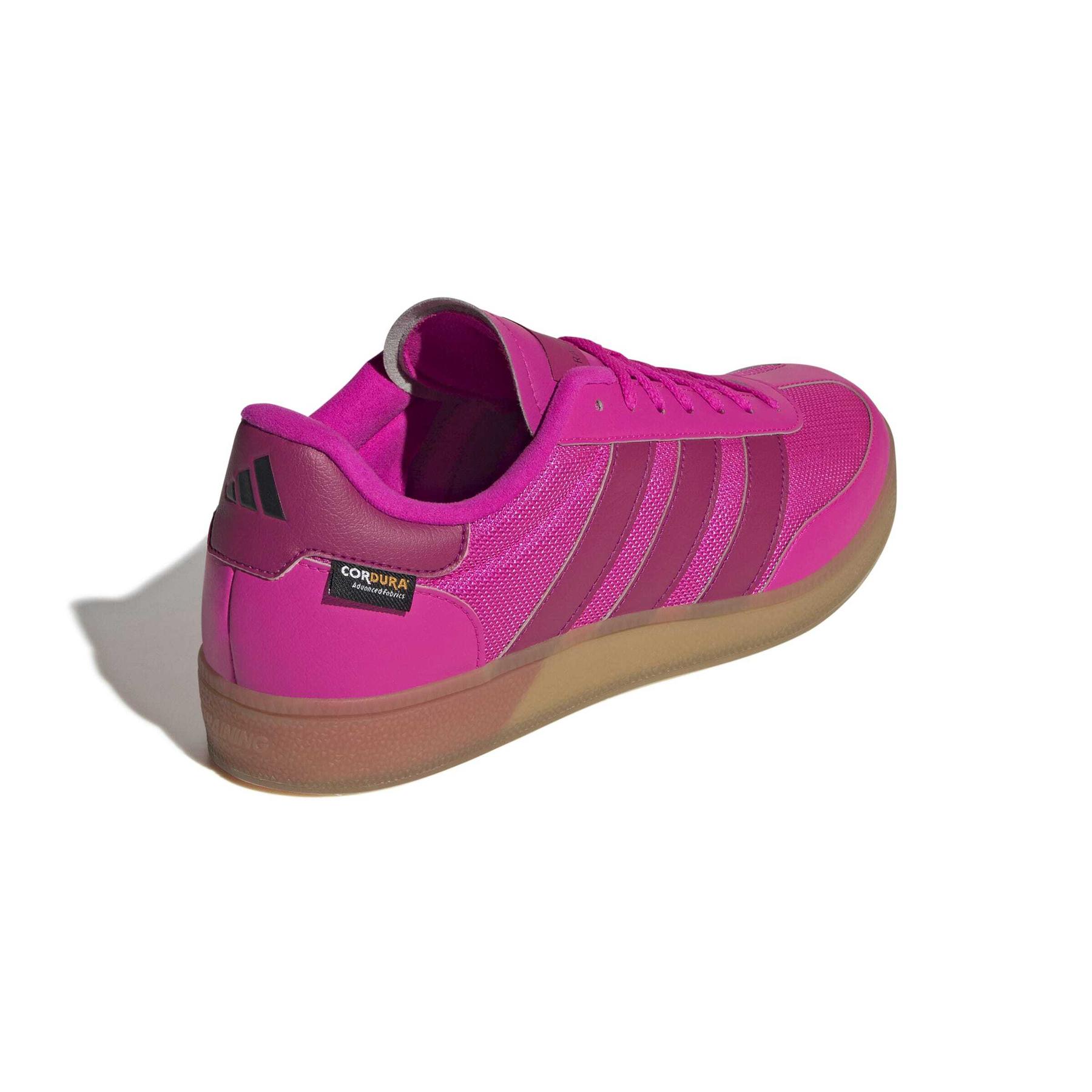 product/a/d/adidas_jq9021_7_footwear_photography_back_lateral_top_view_white-nw091625.jpg