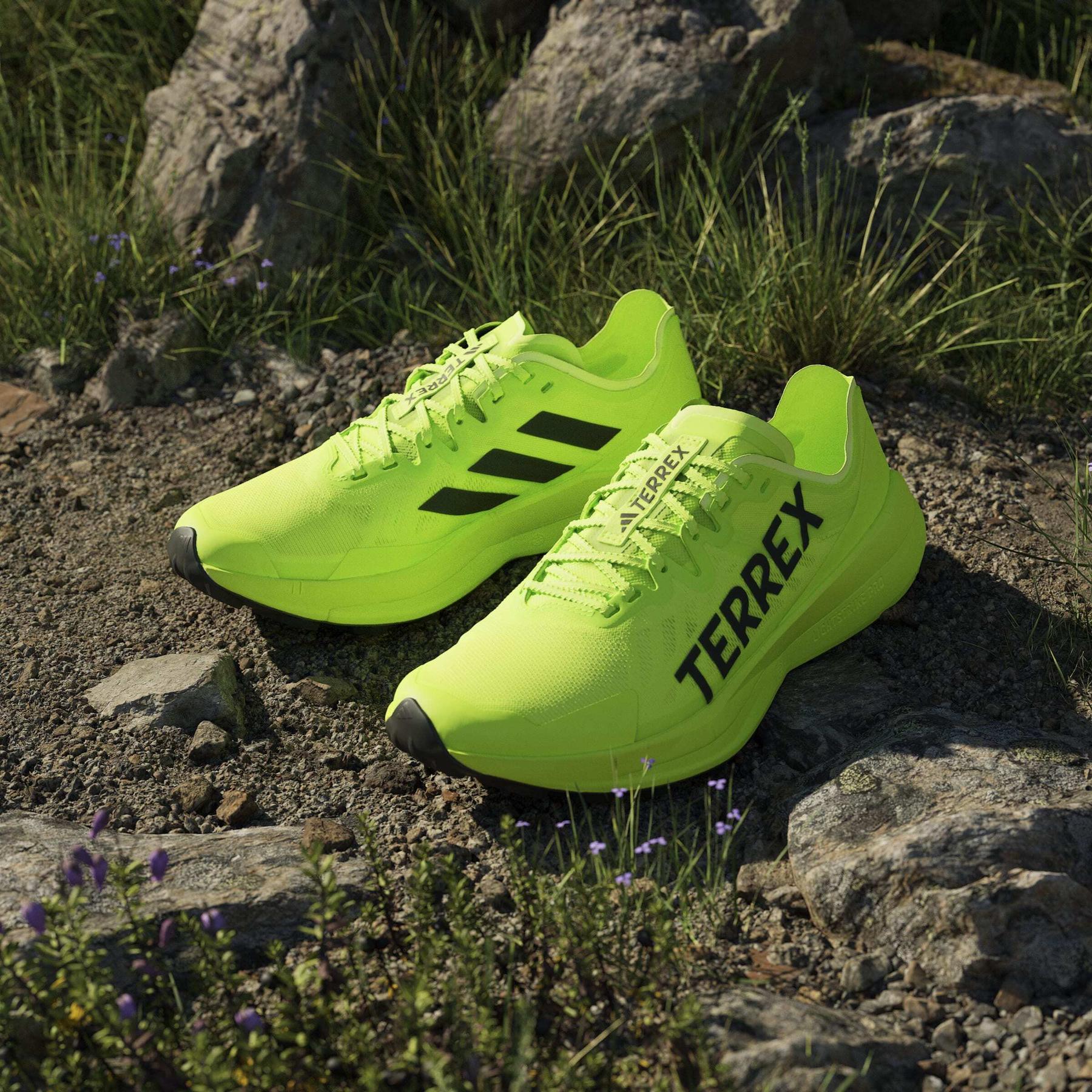 product/a/d/adidas_jr5220_18_footwear_photography_heromrktng_view_5-nw091725.jpg