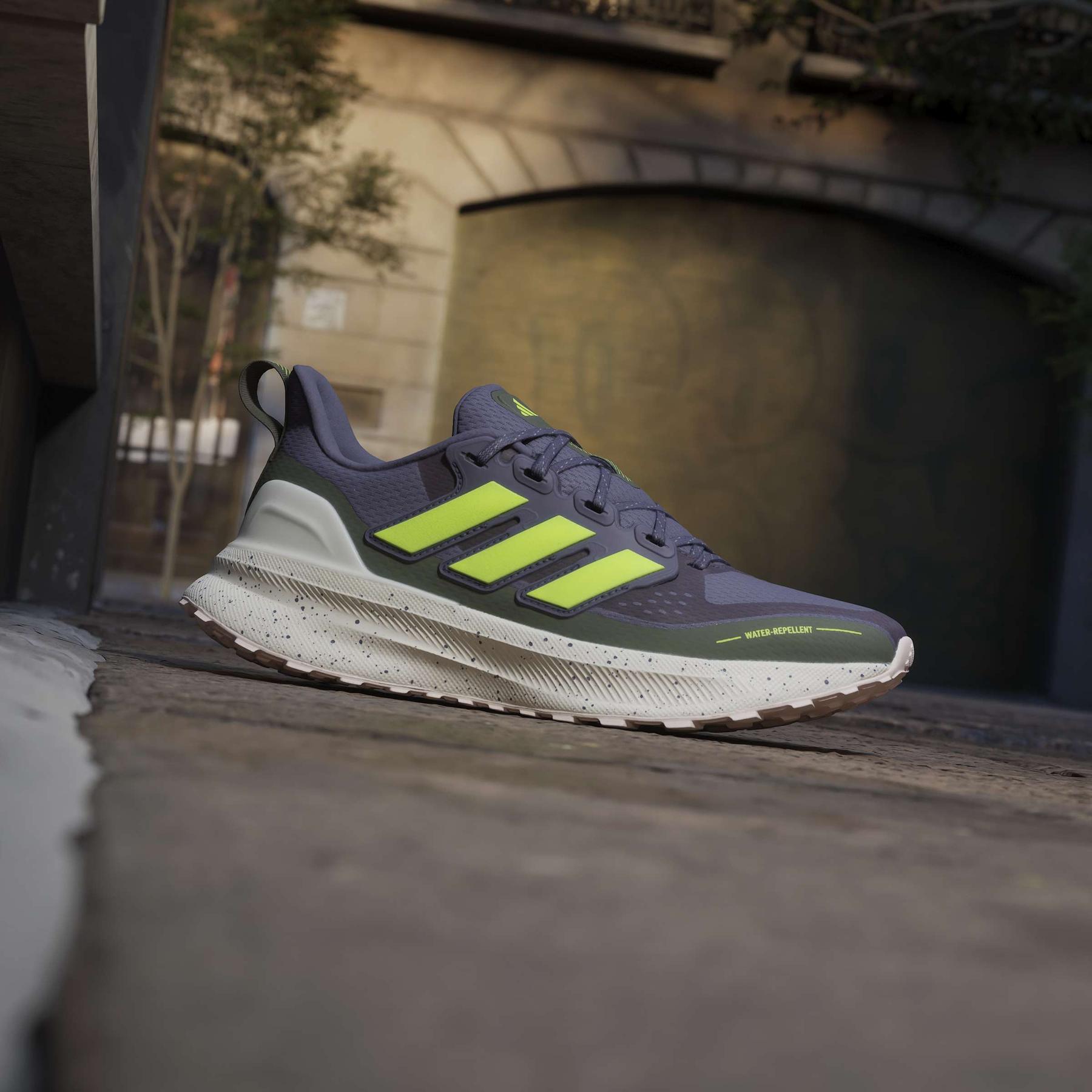 product/a/d/adidas_jr5379_16_footwear_photography_heromrktng_view_3-nw091725.jpg