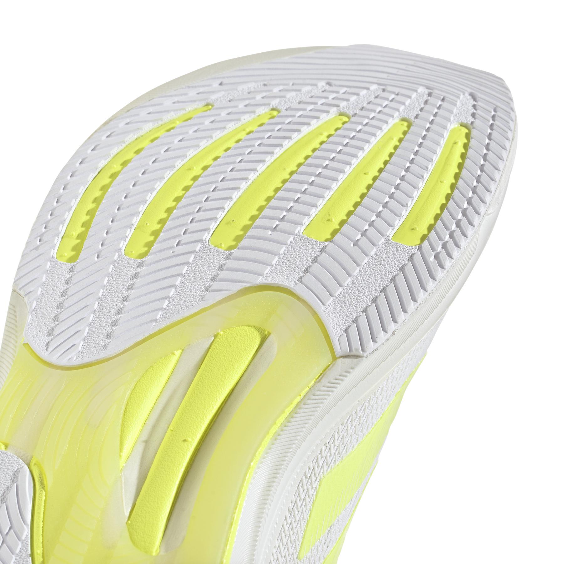 product/a/d/adidas_jr7689_9_footwear_photography_detail_view_2_white-nw091725.jpg