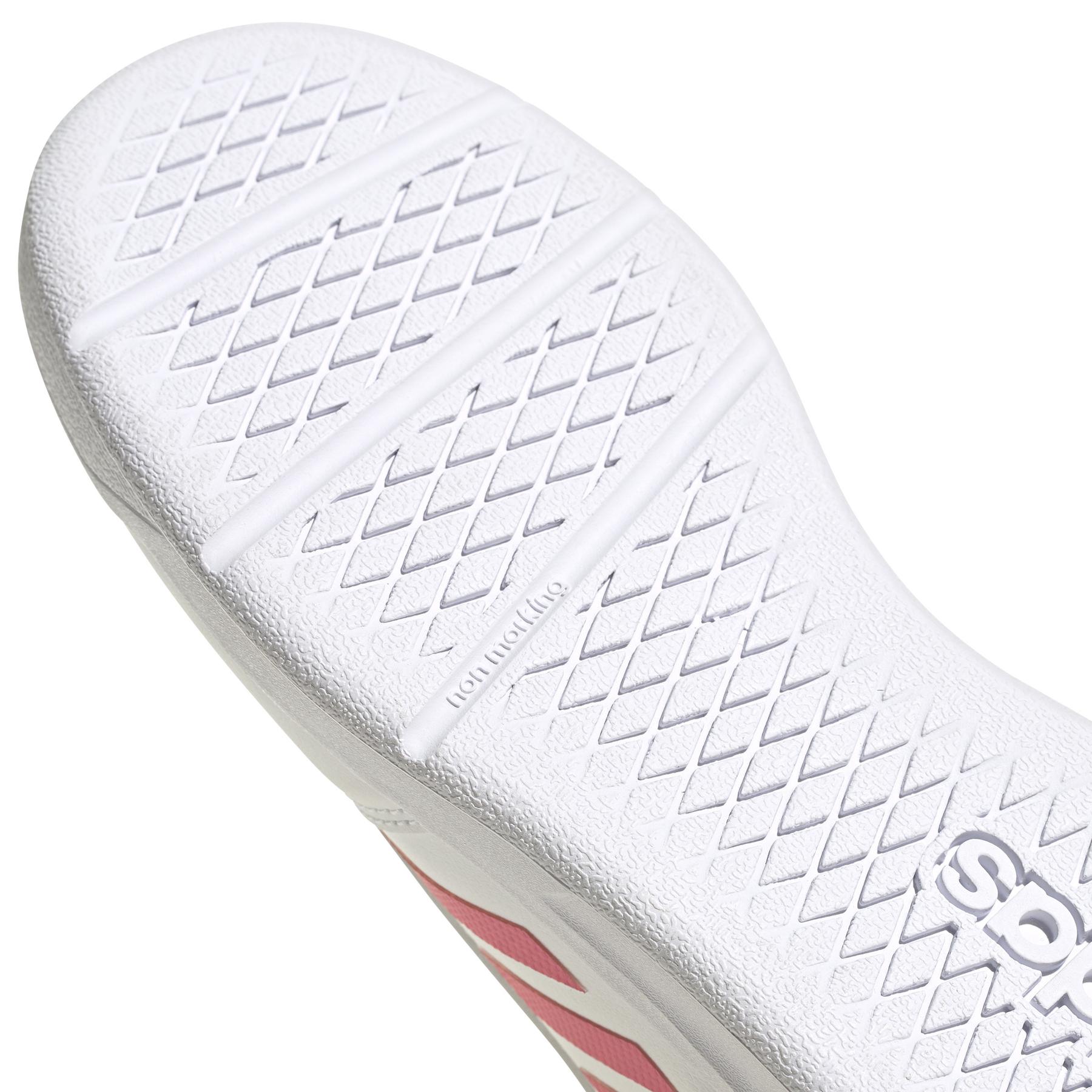 product/a/d/adidas_s24034_8_footwear_photography_detail_view_1_white_000.jpg