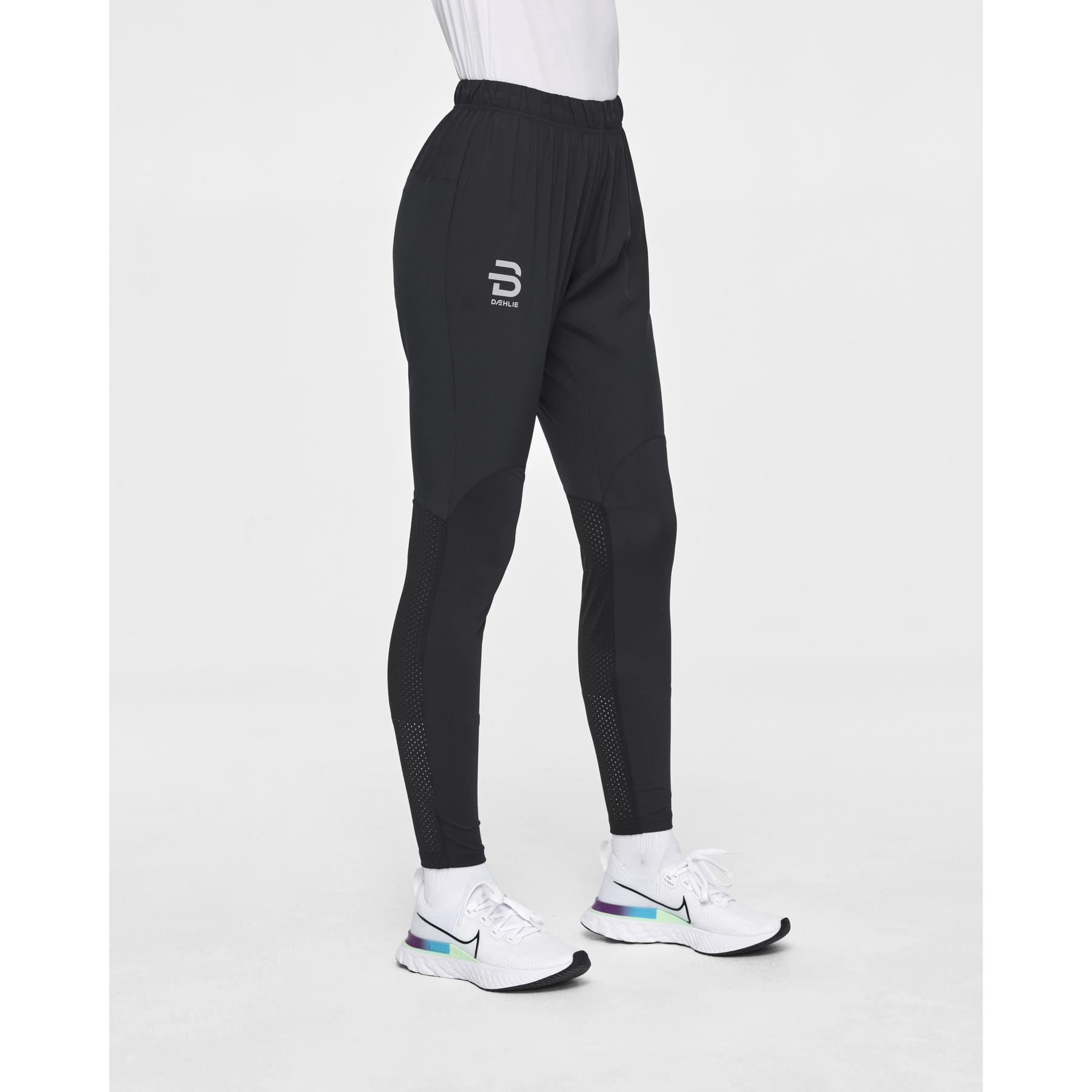 product/d/a/daehlie-sportswear_333675-99900_black_3.jpg