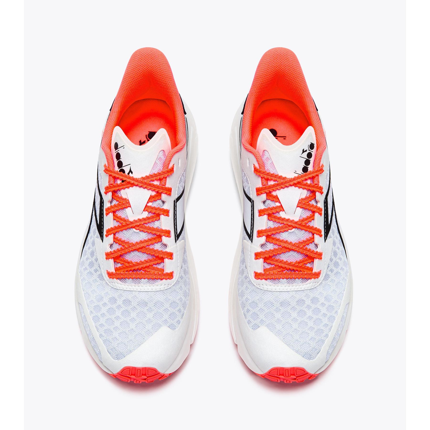product/d/i/diadora_101.180249-c8990_nero-bianco-albicocca-fluo_3.jpg