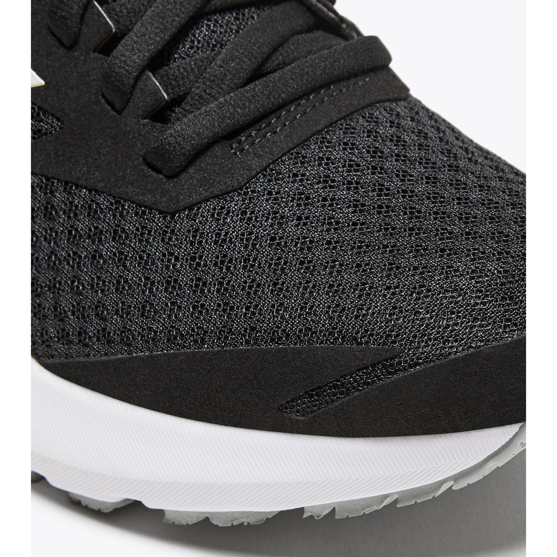 product/d/i/diadora_101.180679-c7406_nero-bianco-ott_5.jpg