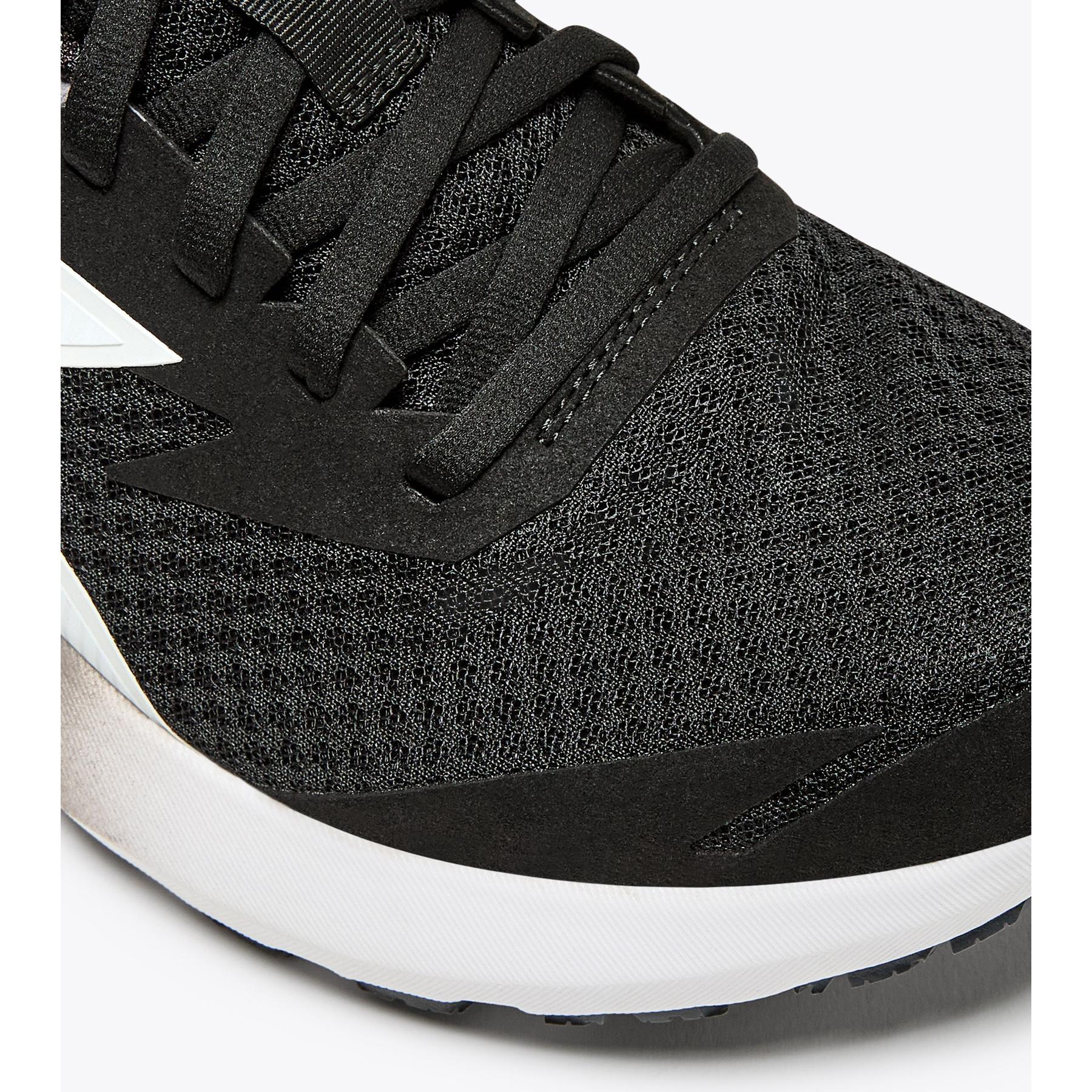 product/d/i/diadora_101.180680-c7406_nero-bianco-ott_5.jpg