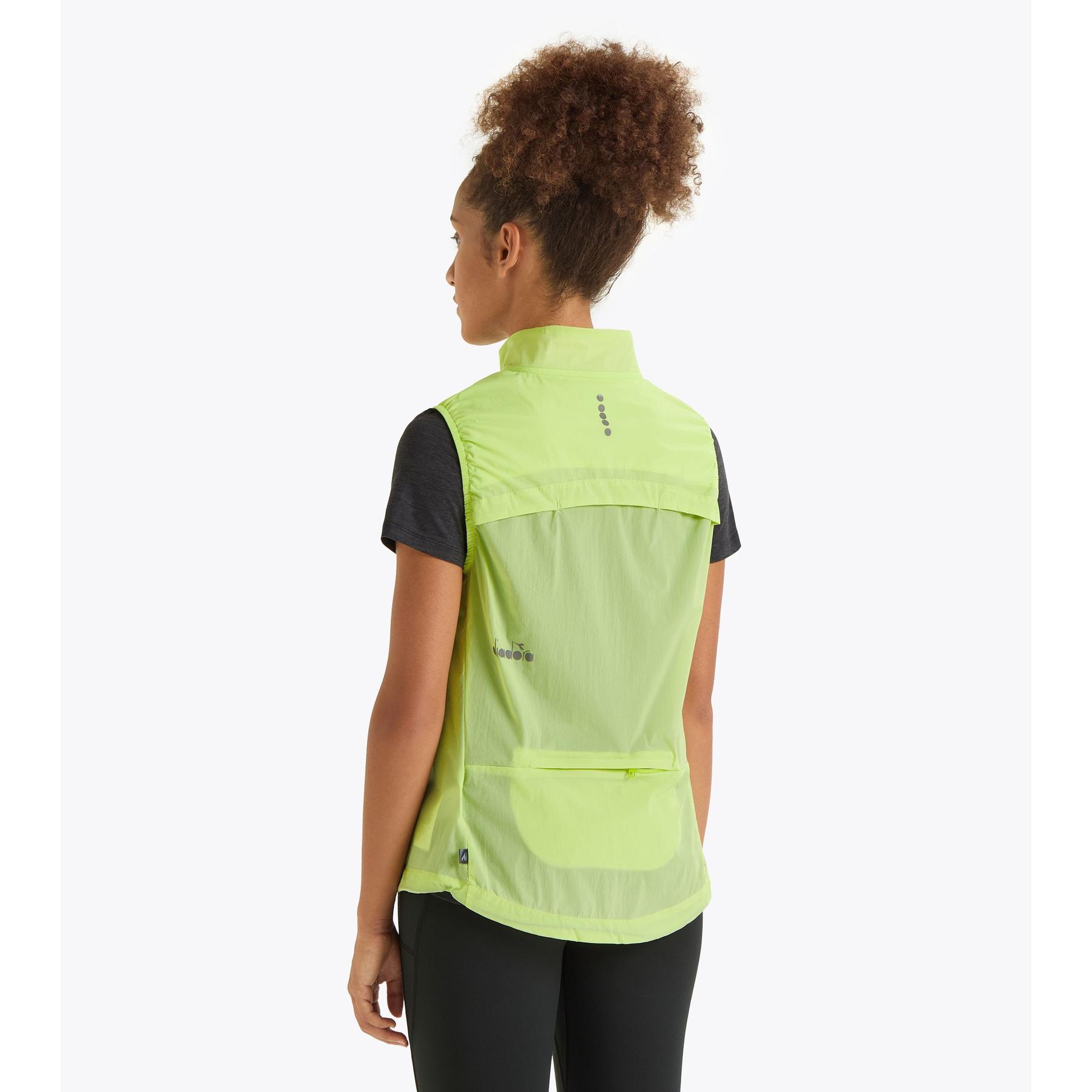 product/d/i/diadora_102.180745-70329_verde-buccia_3.jpg