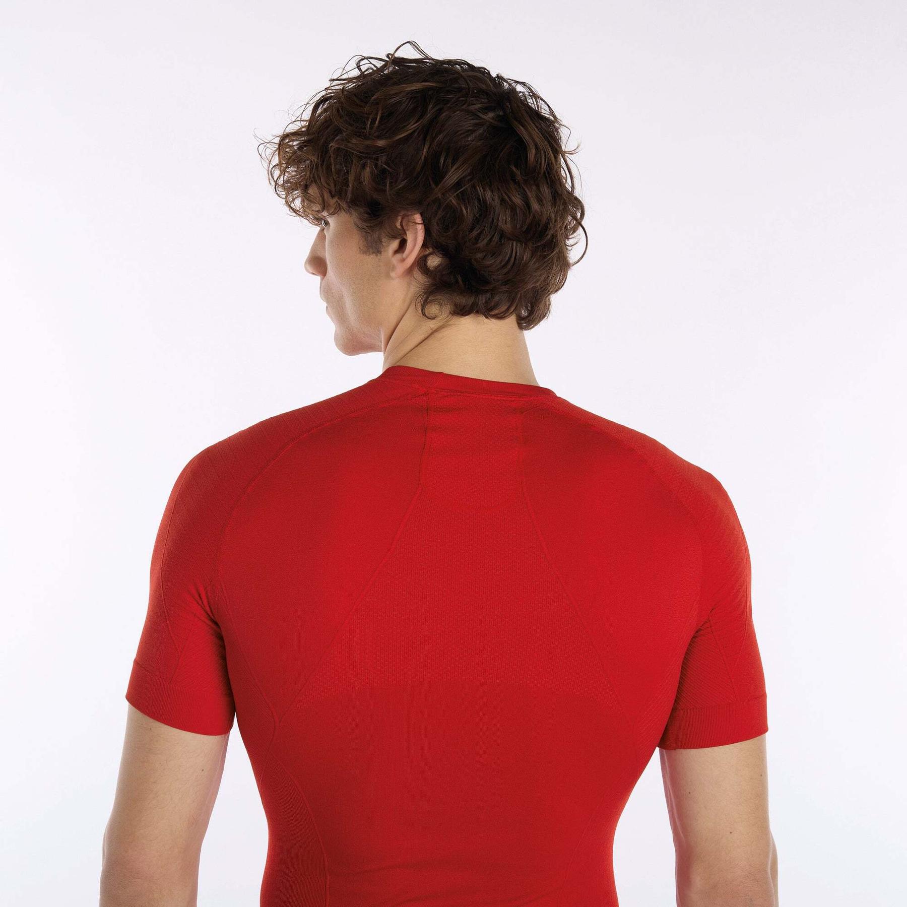 product/e/r/errea_um0n0c00020_rouge_11.jpg