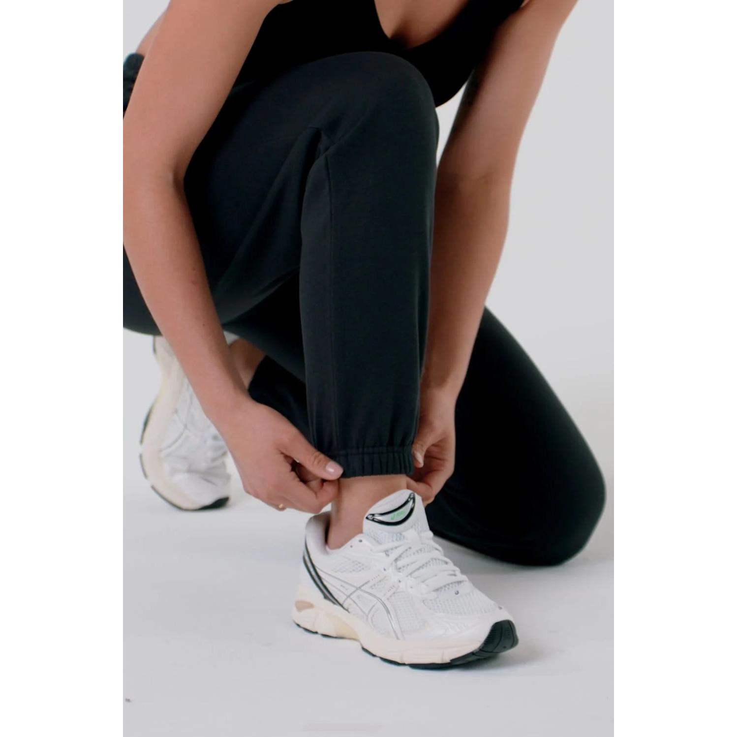 product/f/a/fabletics_pt2457974-0001_black_7.jpg