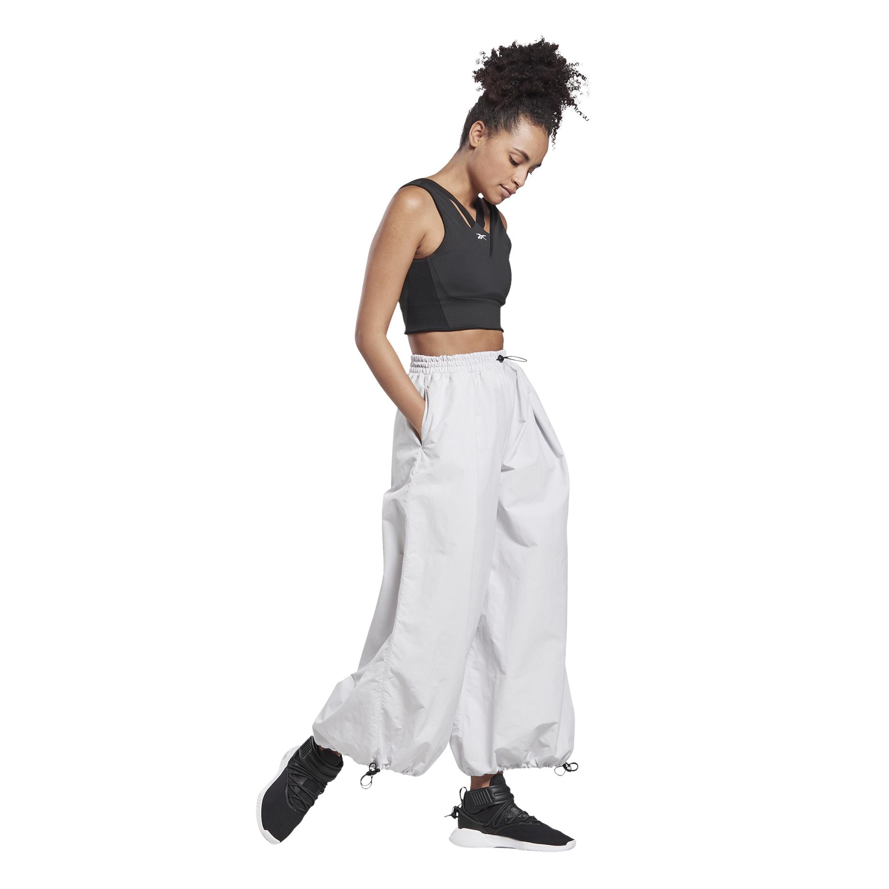 product/f/u/fu2470_app_on-model_side_white.jpg
