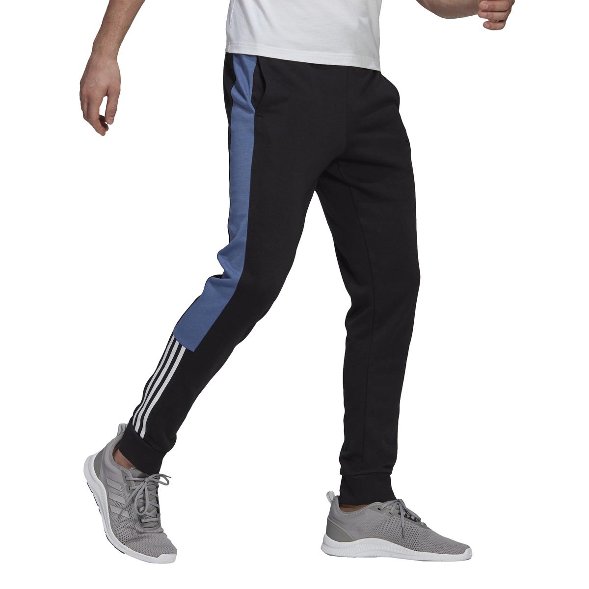 product/g/k/gk9020_app_on-model_walking_white.jpg