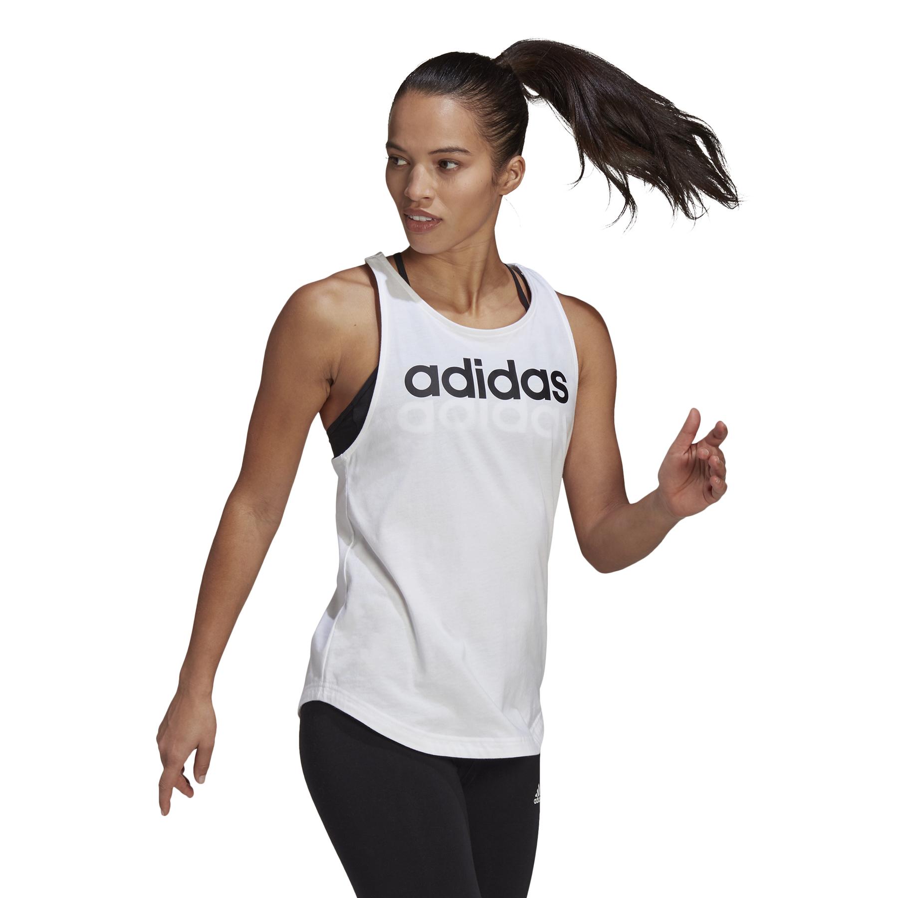 product/g/l/gl0567_app_on-model_walking_white.jpg