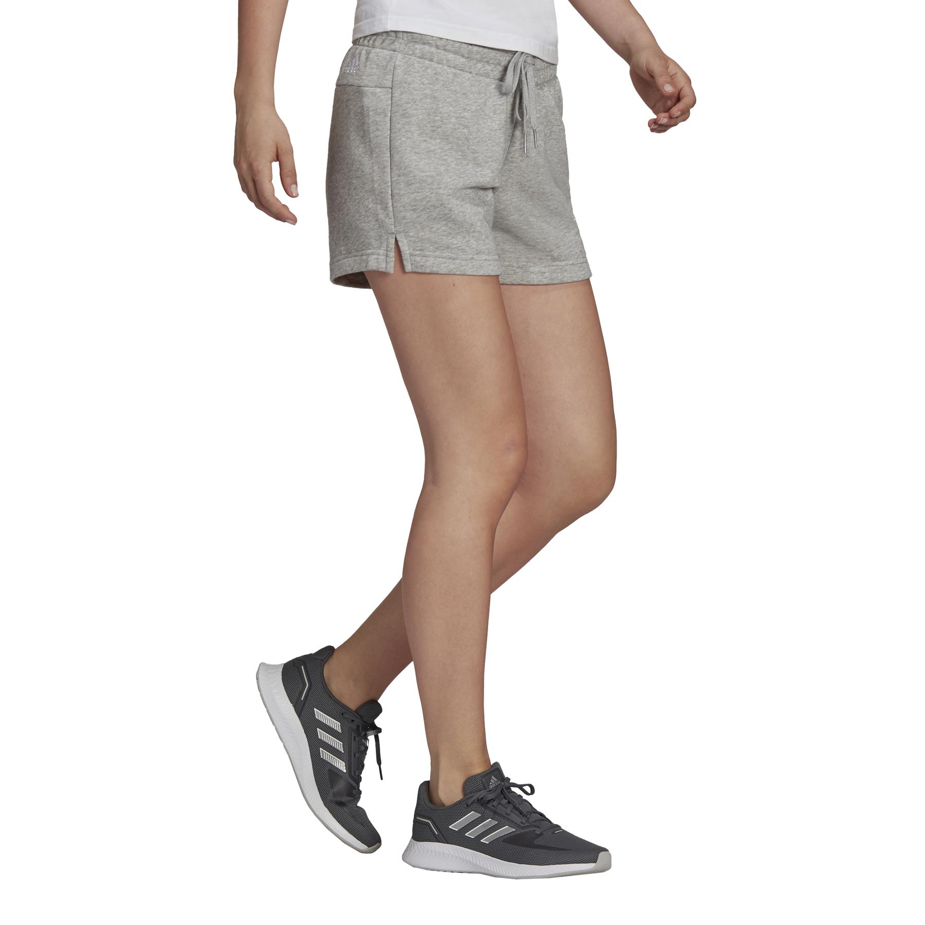 product/h/0/h07874_app_on-model_walking_white.jpg
