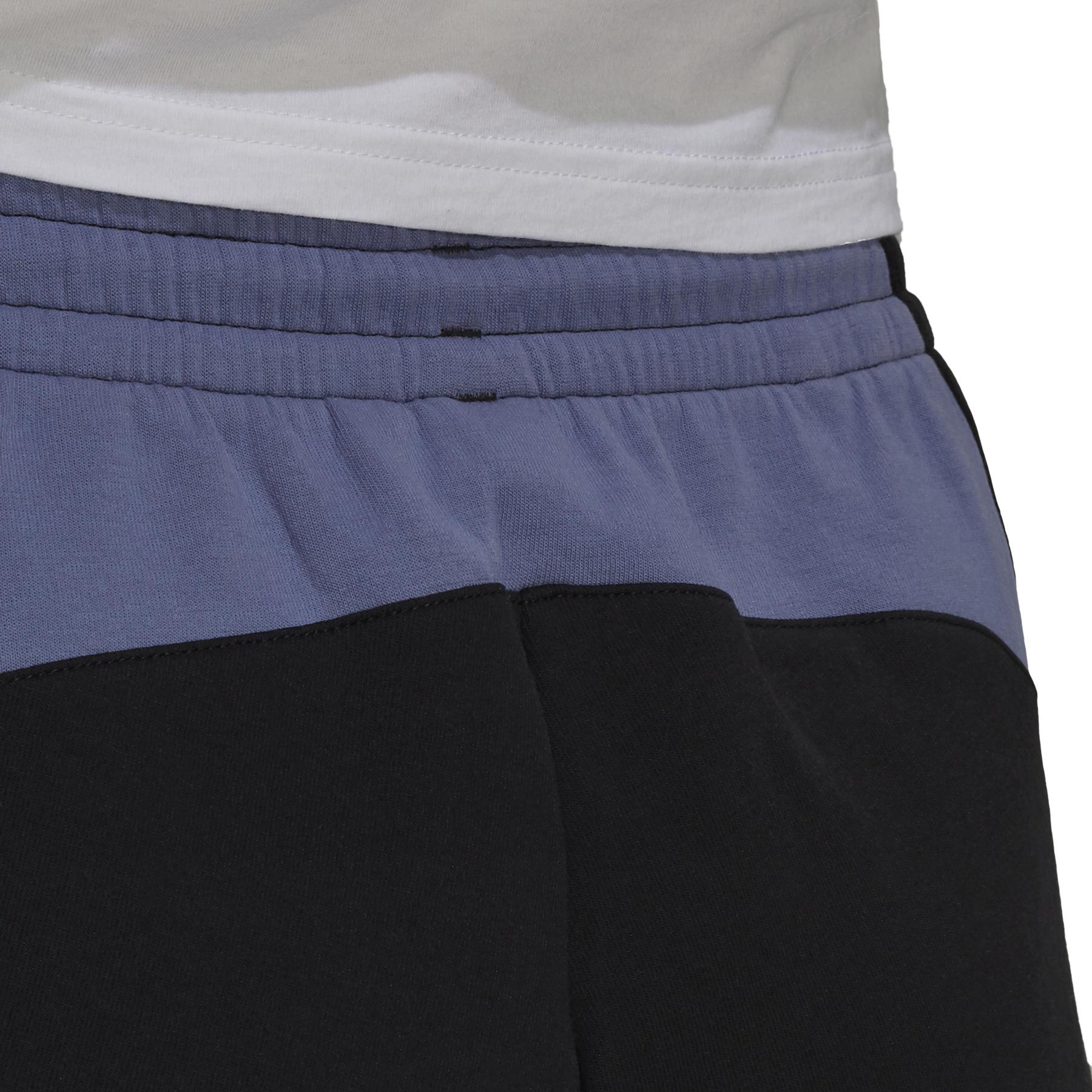 product/h/2/h24161_app_on-model_detail-2_white.jpg