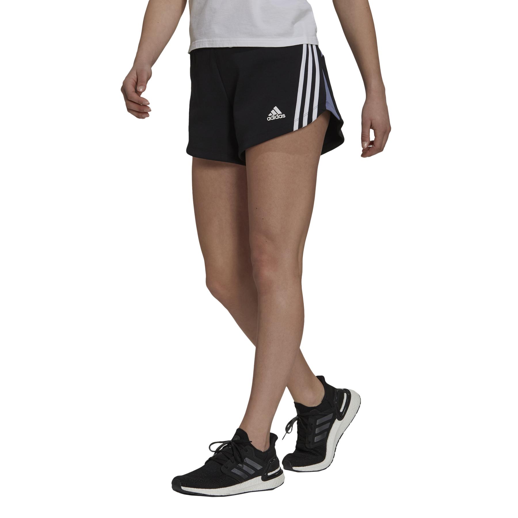product/h/2/h24161_app_on-model_standard_white.jpg